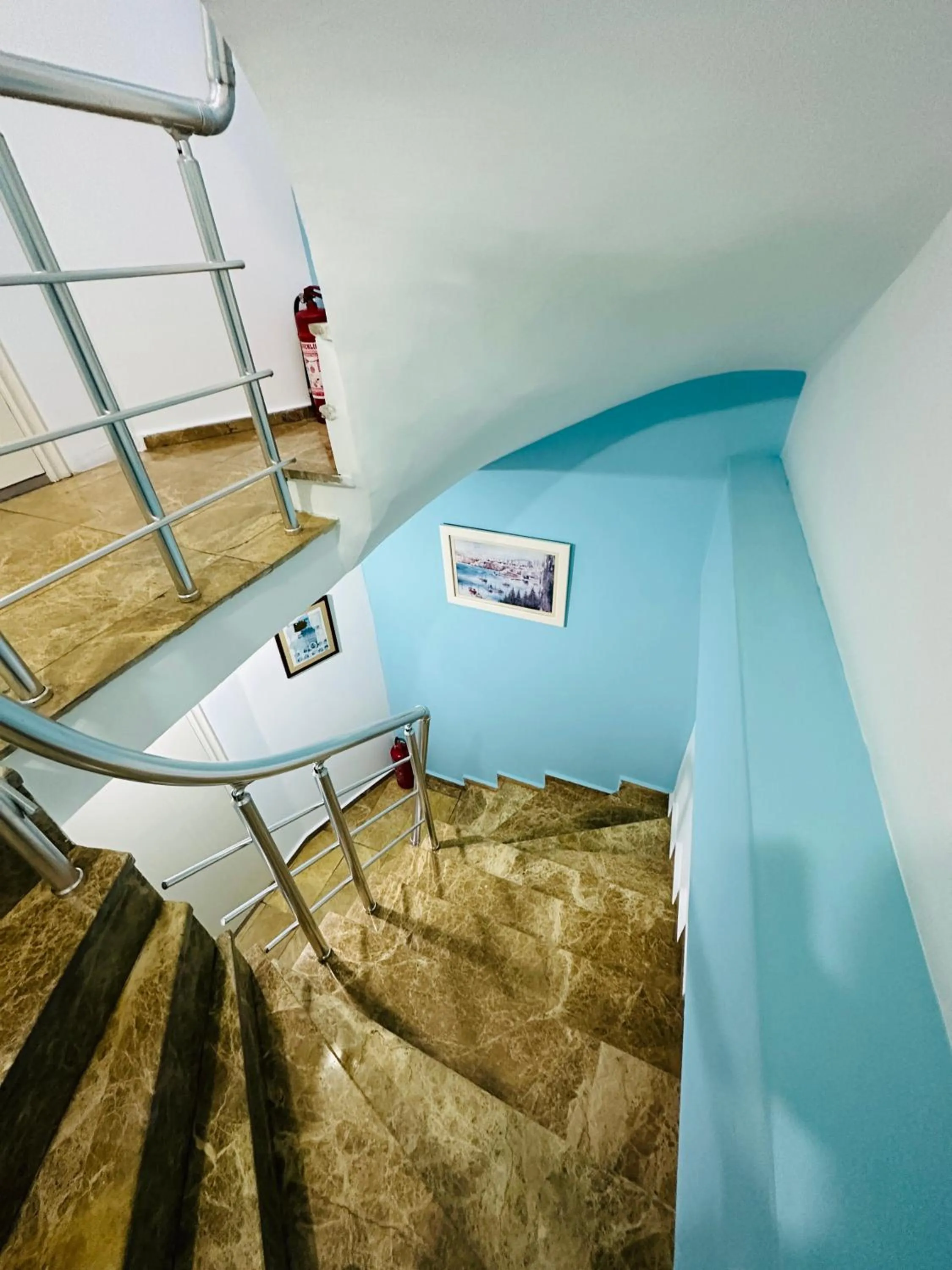 Property building in La Petite Maison Hotel