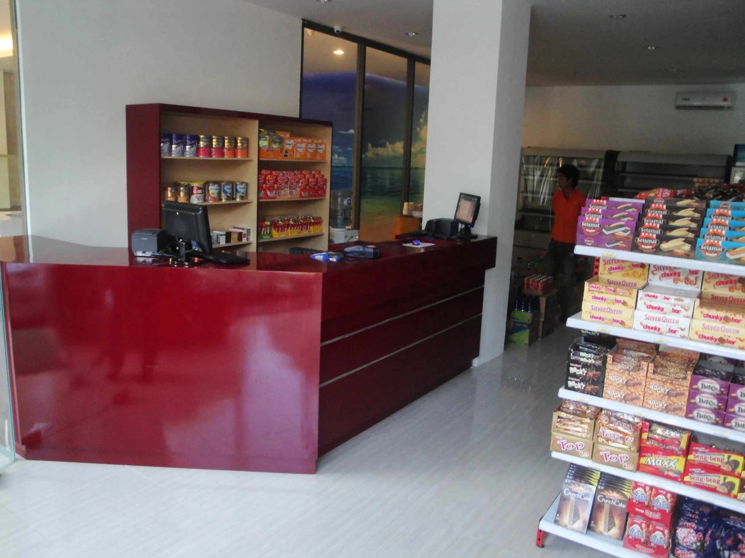 On-site shops in Top Hotel Manado by Gran Puri