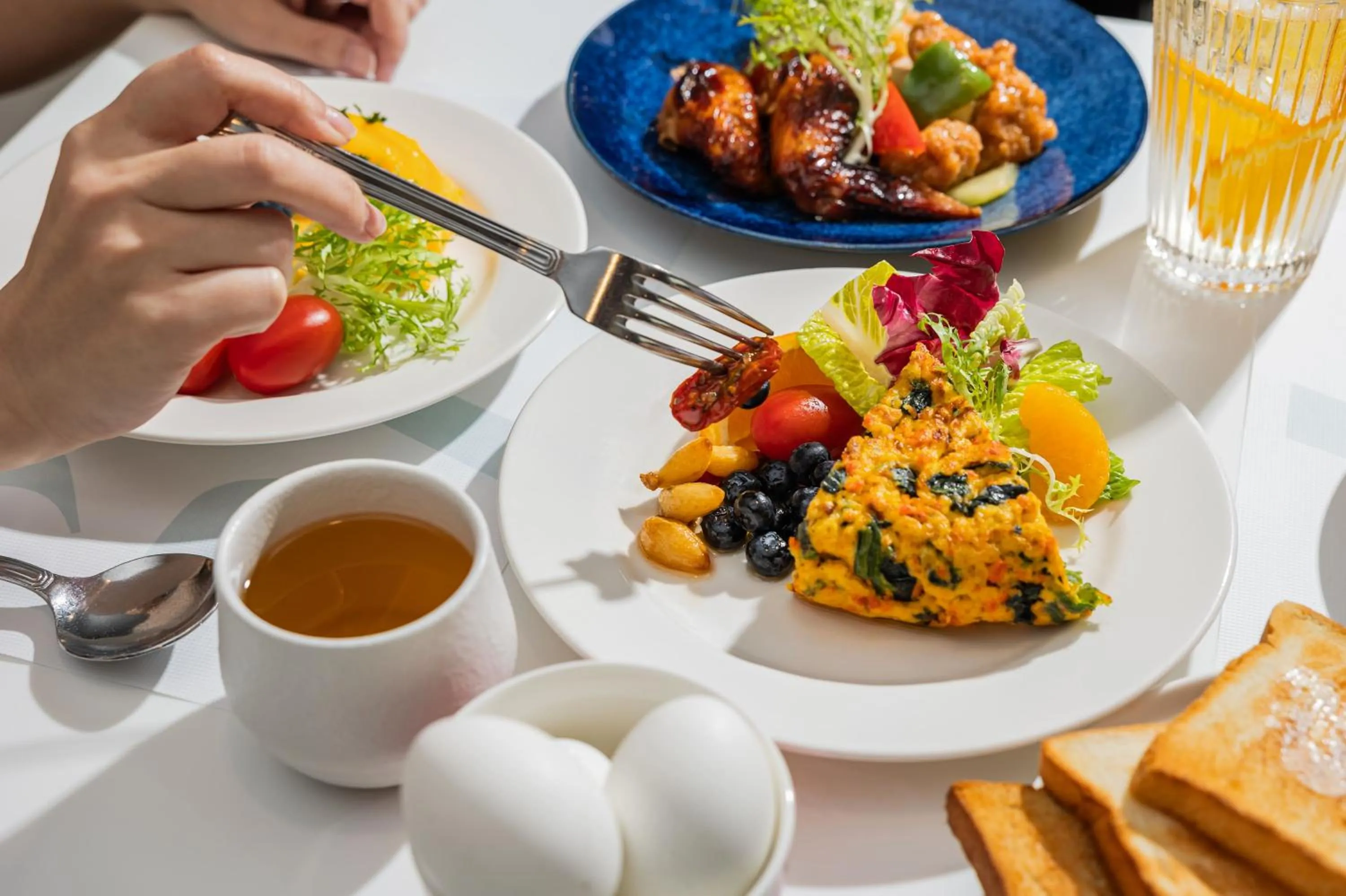 Food and drinks in Kindness Hotel - Kaohsiung Main Station