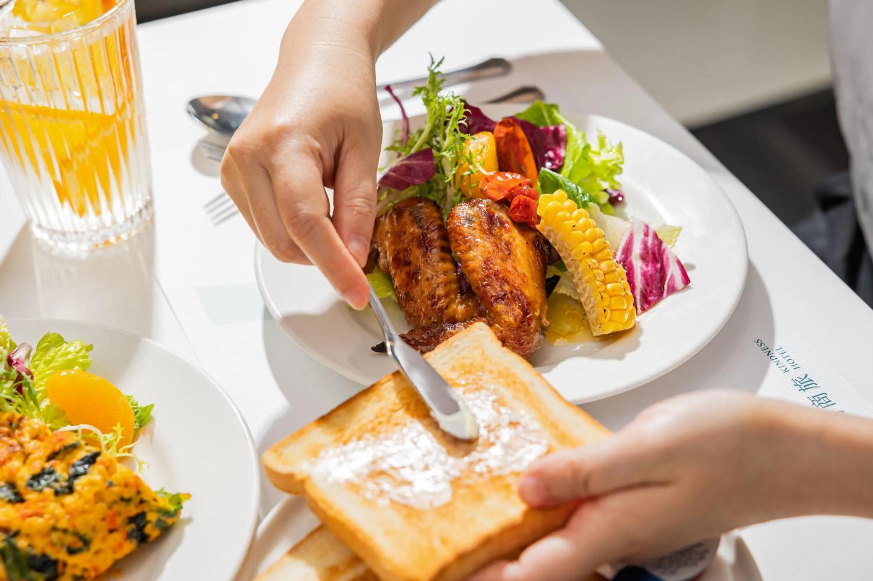 Food and drinks in Kindness Hotel - Kaohsiung Main Station