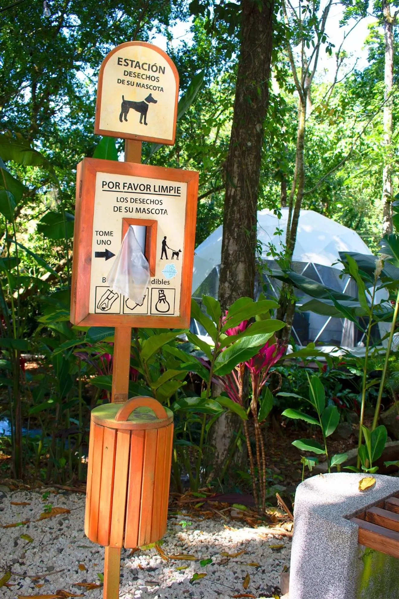 Property logo or sign in Palo Alto Glamping Hotel