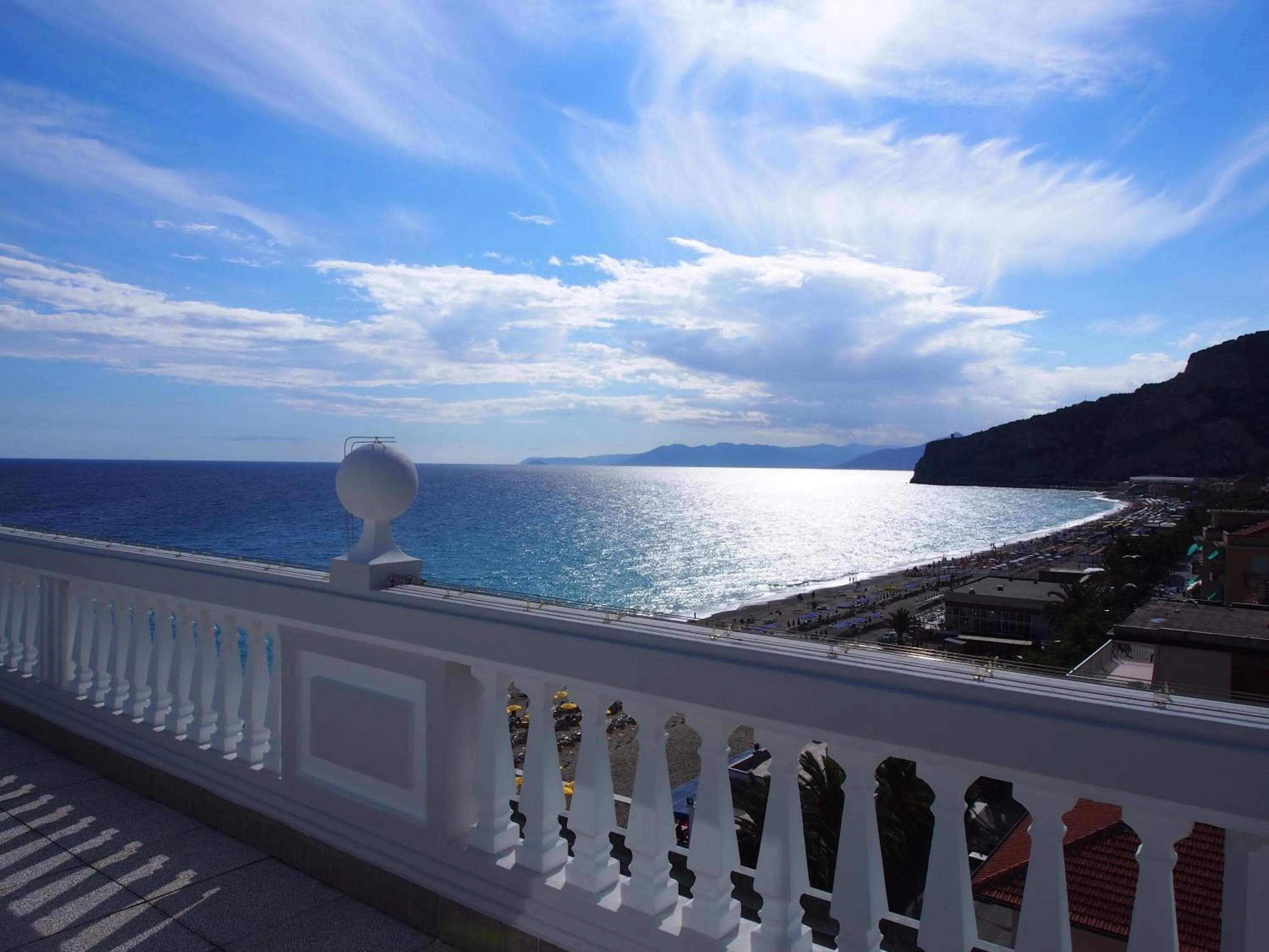 Facade/entrance in Lido Resort