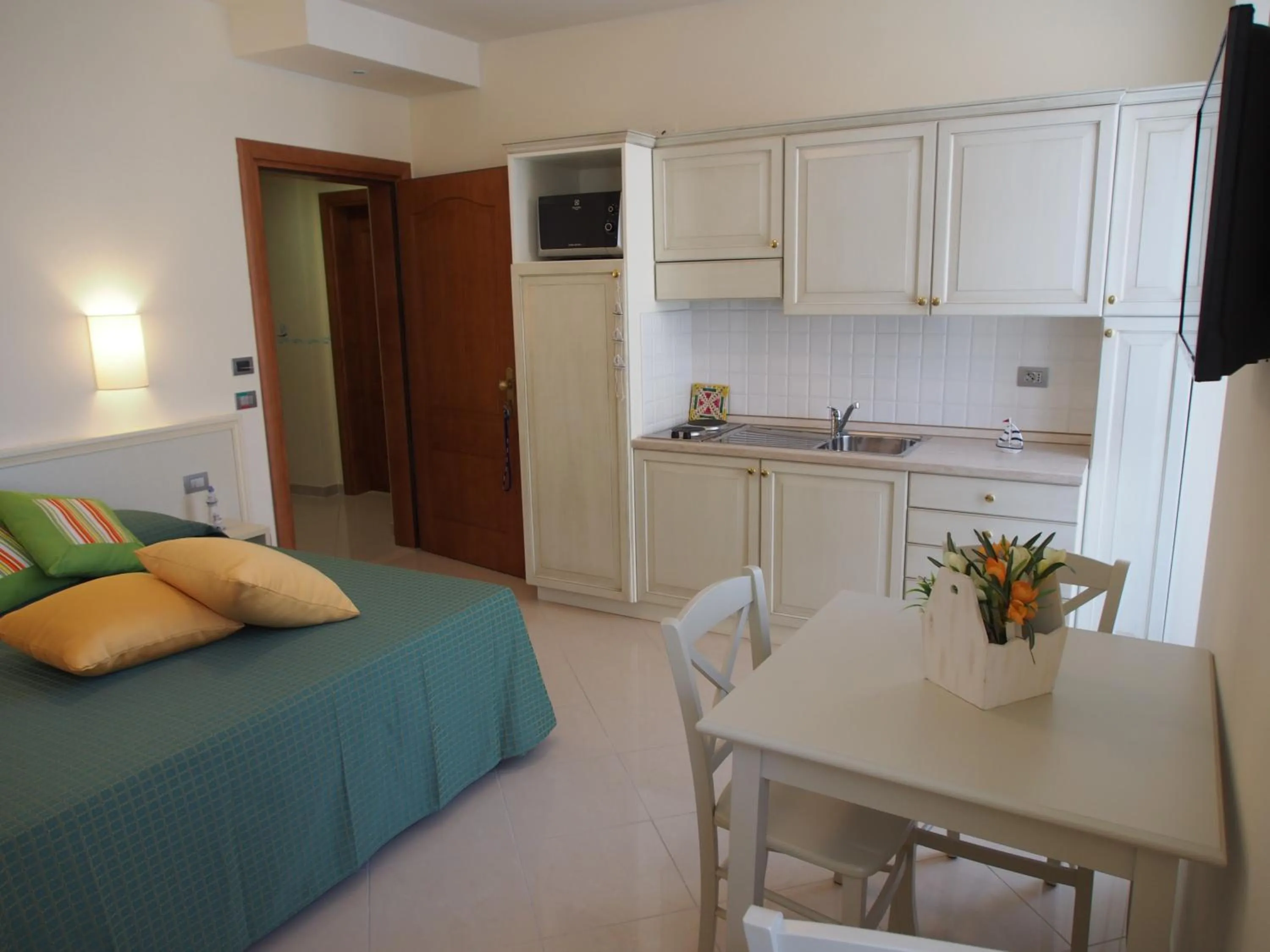 Kitchen or kitchenette in Lido Resort