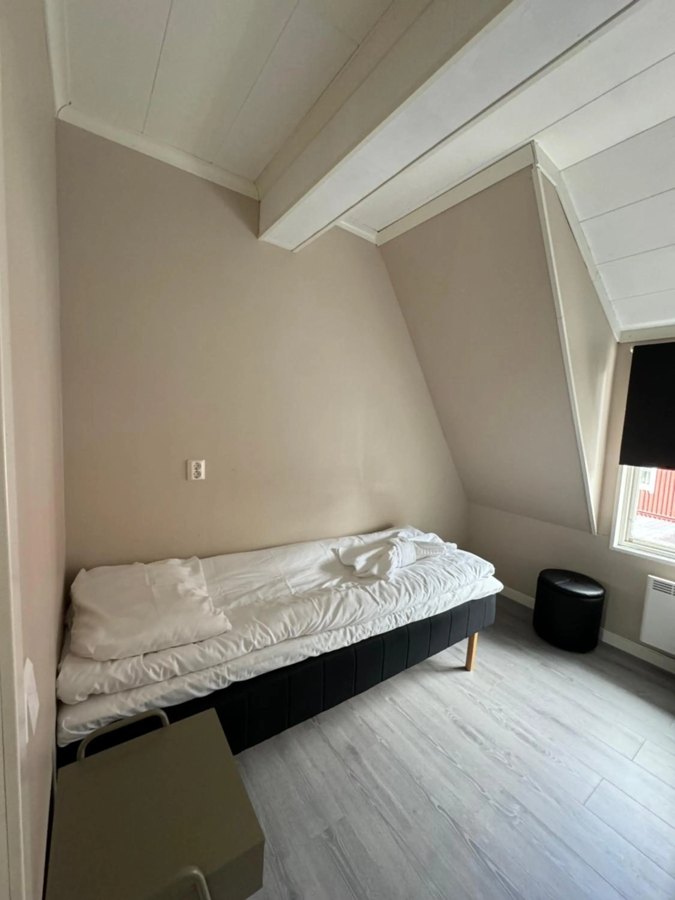 Property building, Bed in Ullångers Hotell & Restaurang