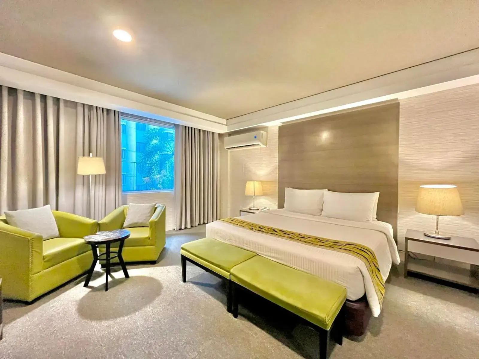 Bed in 88 Courtyard Hotel Bed in 88 Courtyard Hotel