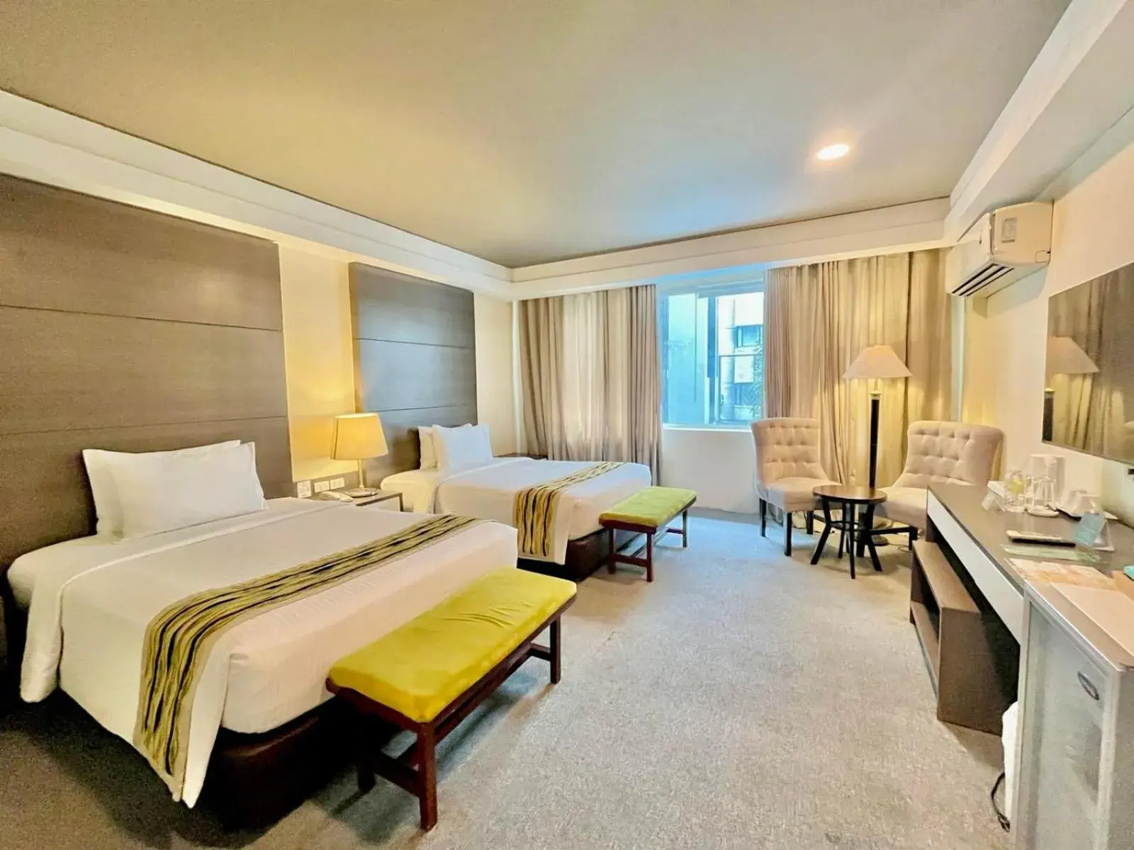 Bed in 88 Courtyard Hotel Bed in 88 Courtyard Hotel