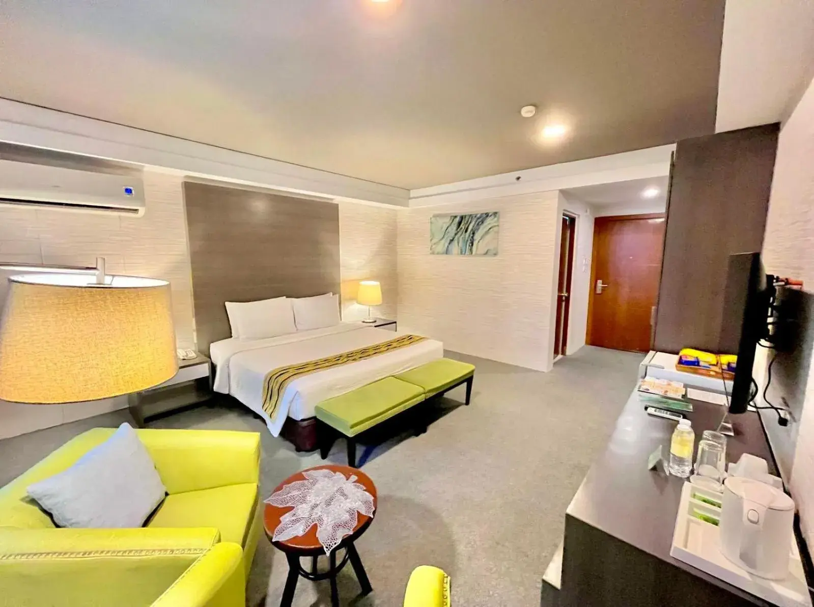 Bed in 88 Courtyard Hotel Bed in 88 Courtyard Hotel