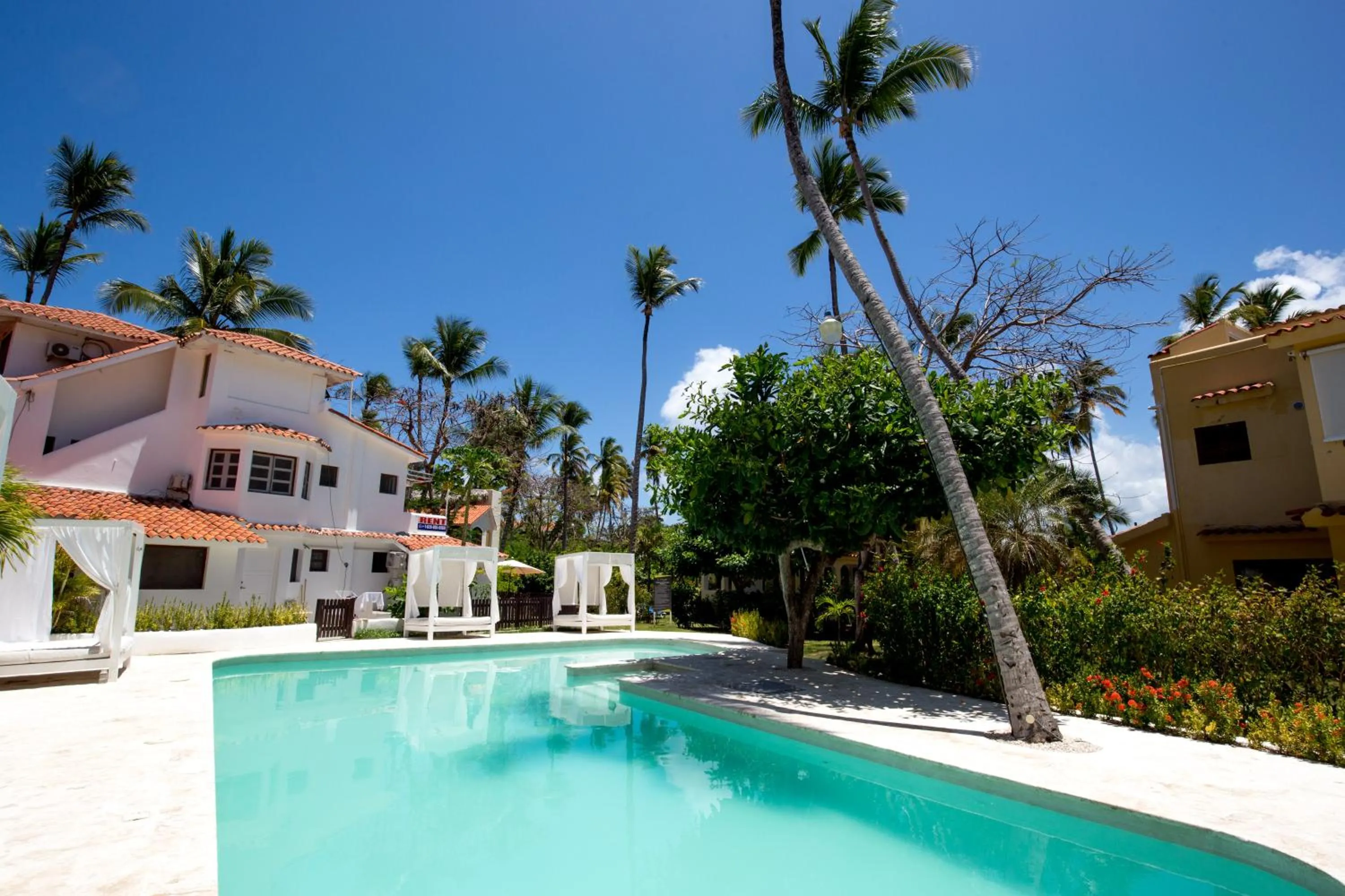 Swimming pool in Los Corales Beach Village Punta Cana - The original