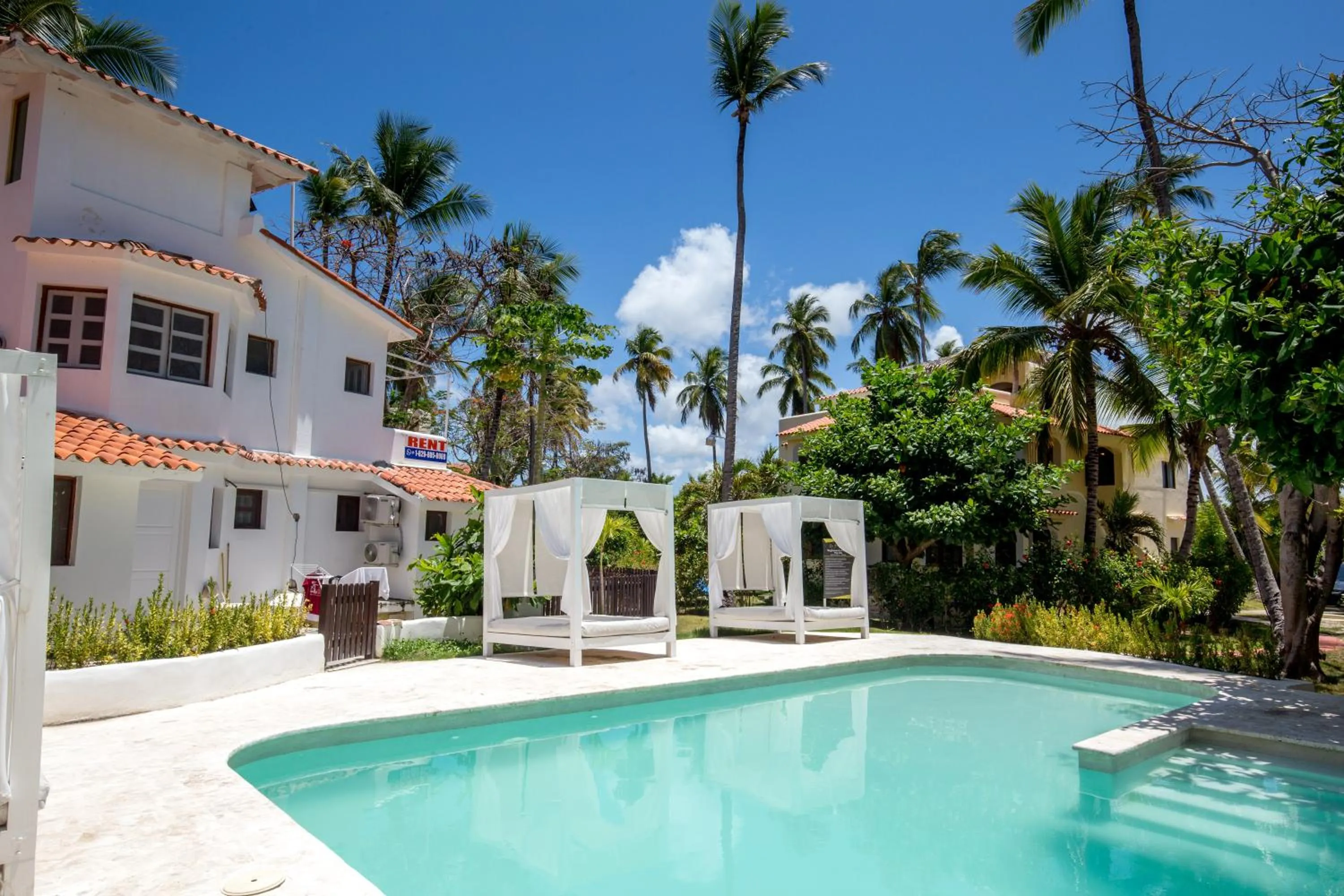 Swimming pool in Los Corales Beach Village Punta Cana - The original