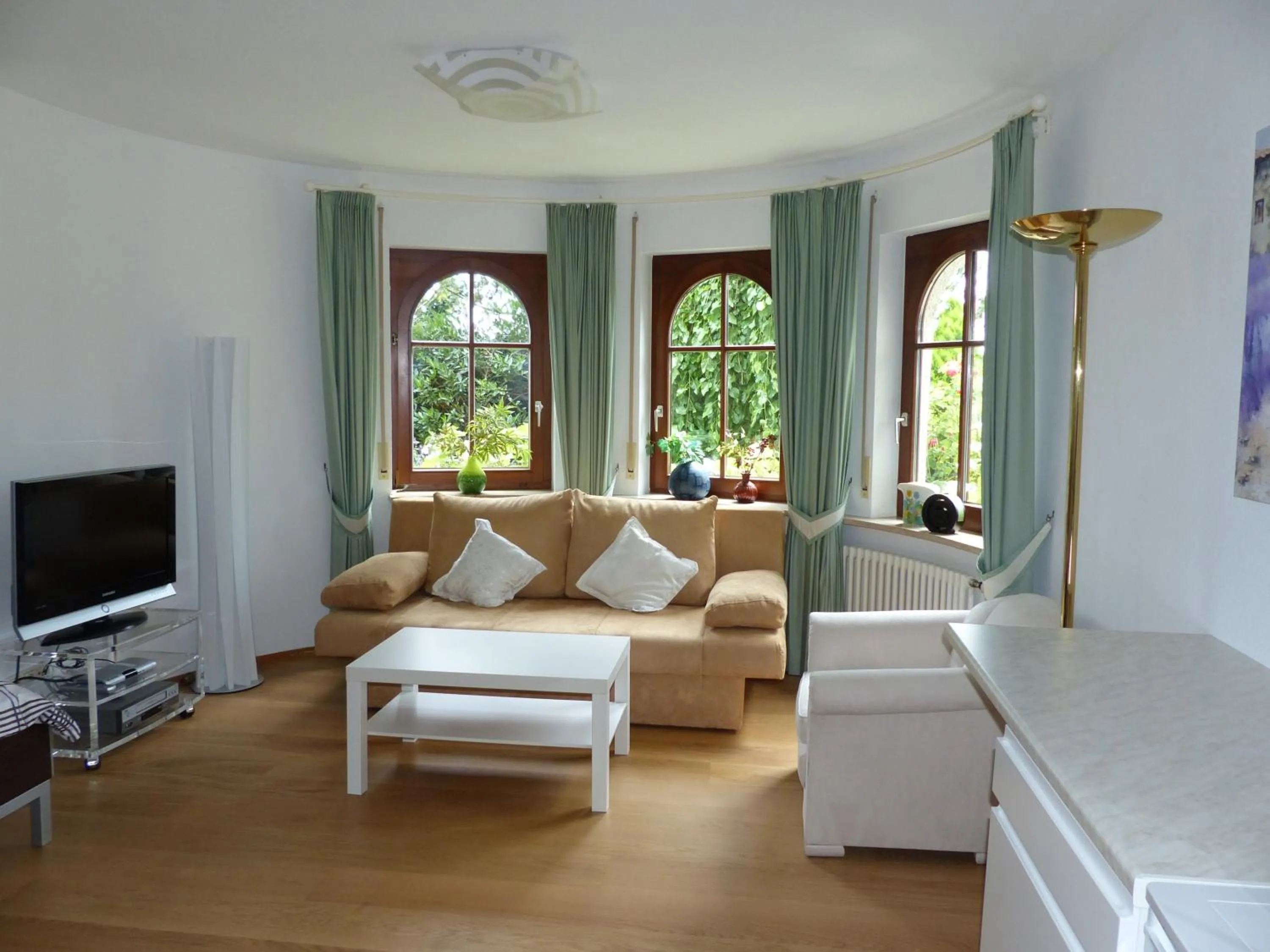 Bed in Schwarzwaldturmzimmer Lahr