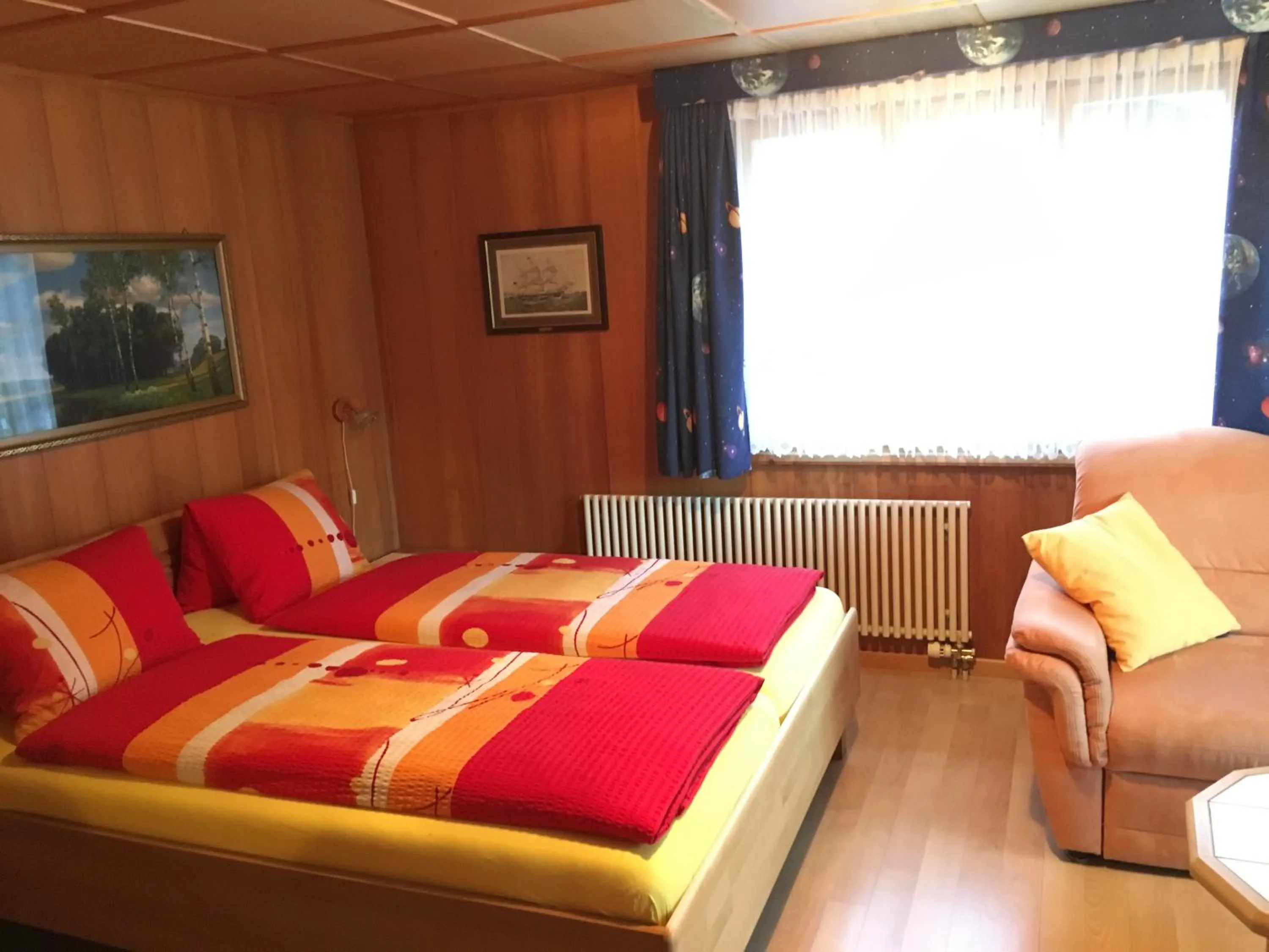 Bed in Hotel Haus Mühlebach