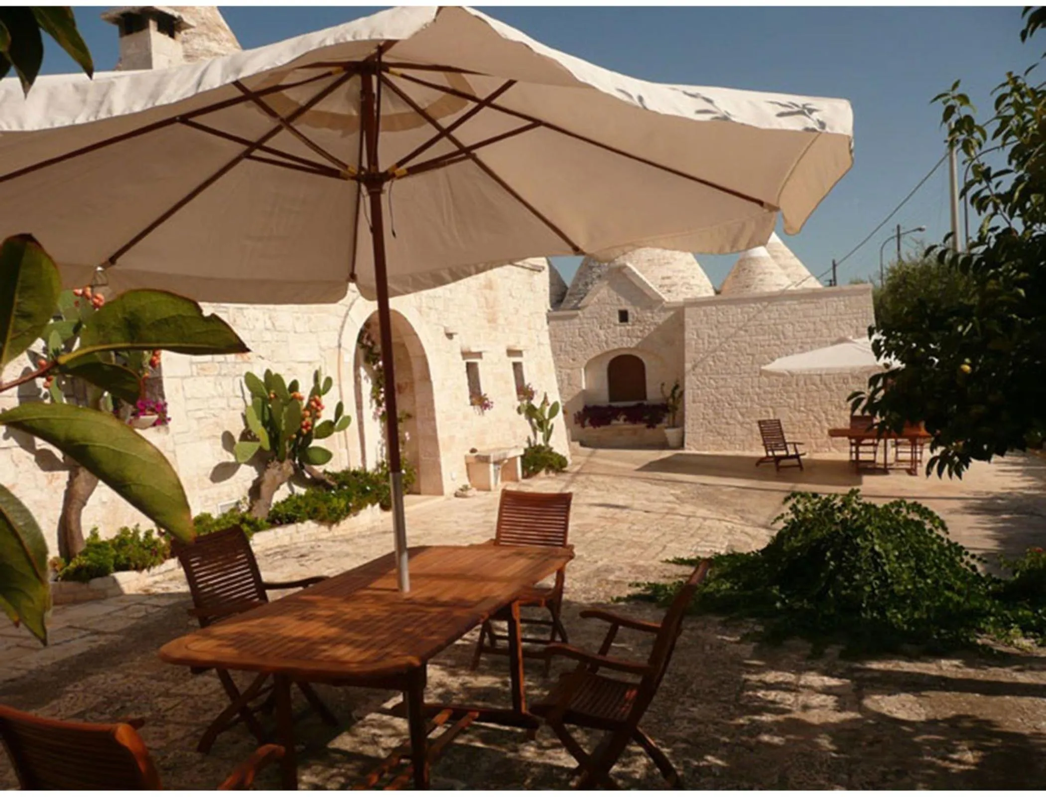 Facade/entrance in B&B Via dei Trulli