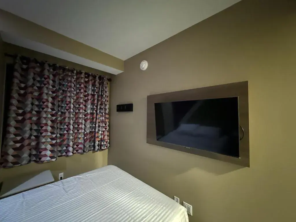 Bed in Moon Hotel Brooklyn Bed in Moon Hotel Brooklyn