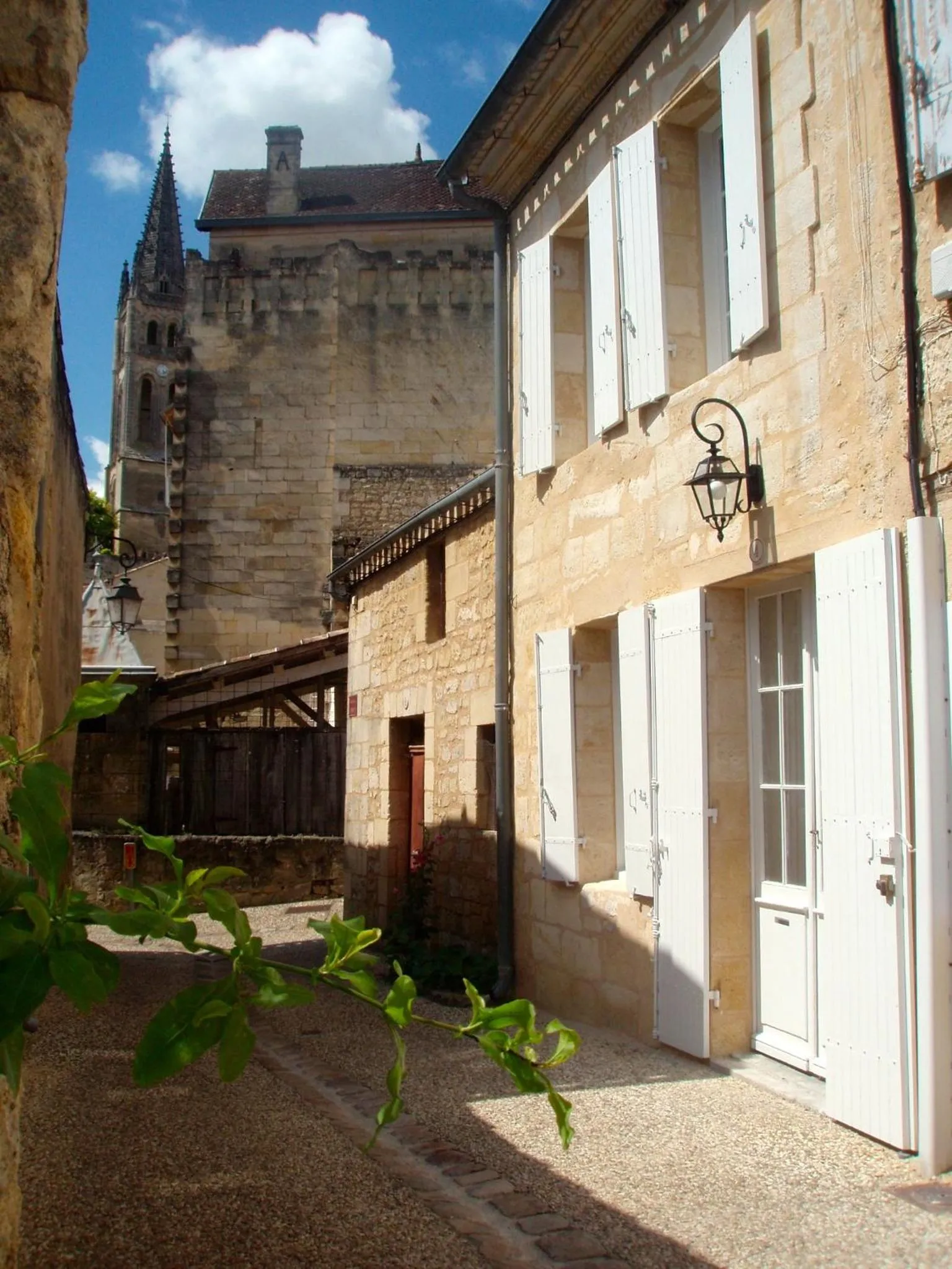 Facade/entrance in APARTHOTEL Appartement Saint Emilion