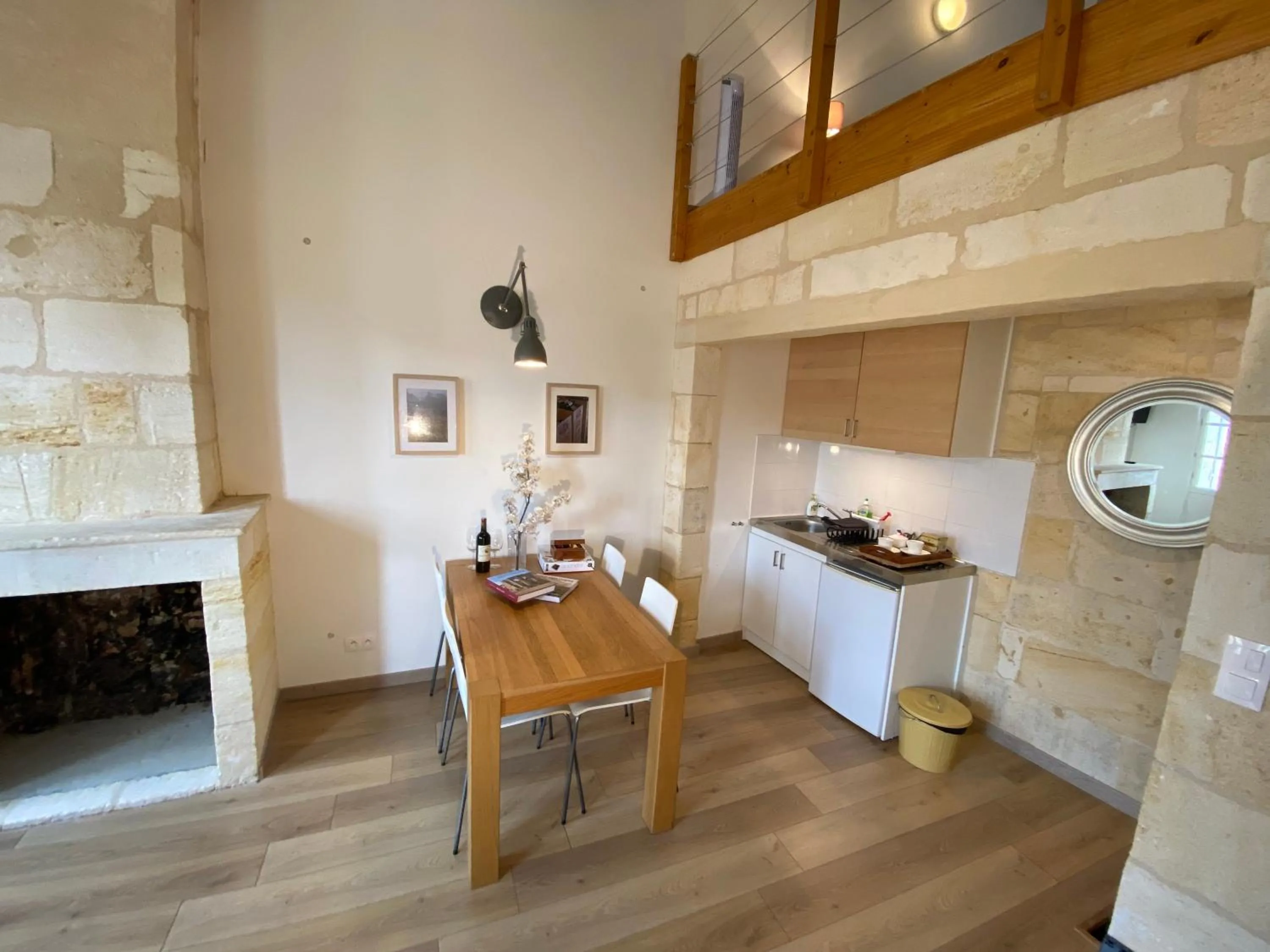 Kitchen or kitchenette in APARTHOTEL Appartement Saint Emilion