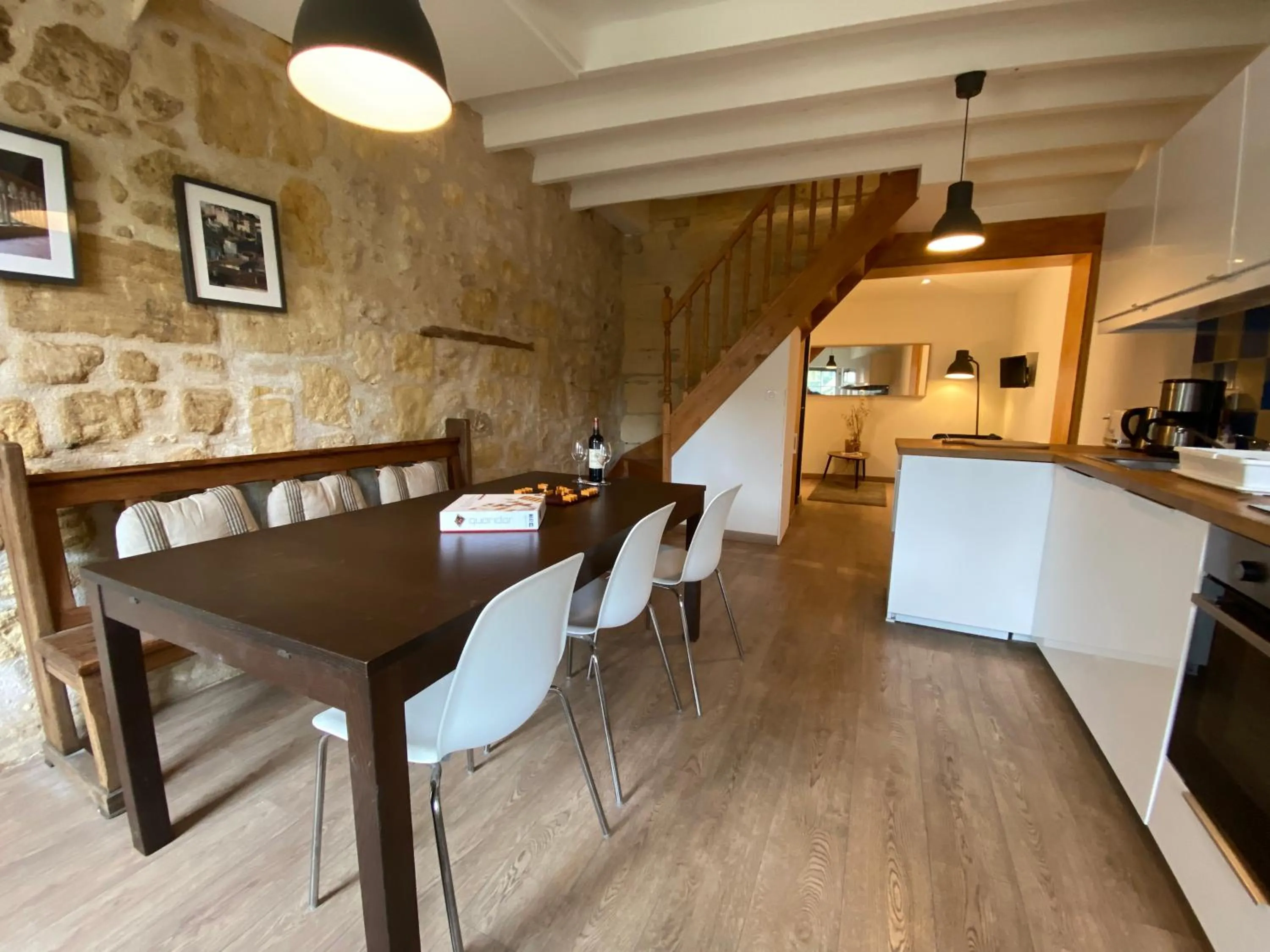 Kitchen or kitchenette in APARTHOTEL Appartement Saint Emilion