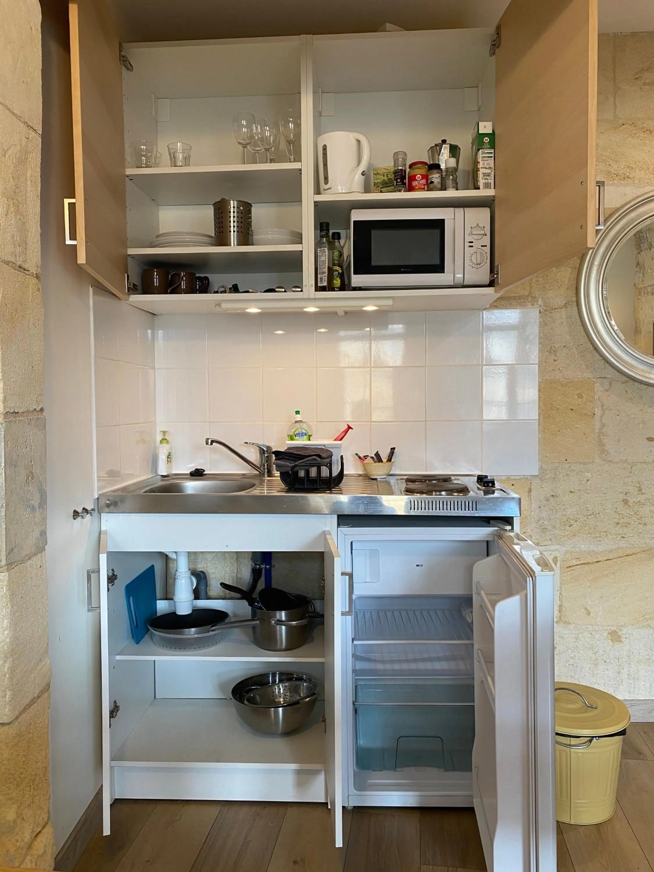Kitchen or kitchenette in APARTHOTEL Appartement Saint Emilion