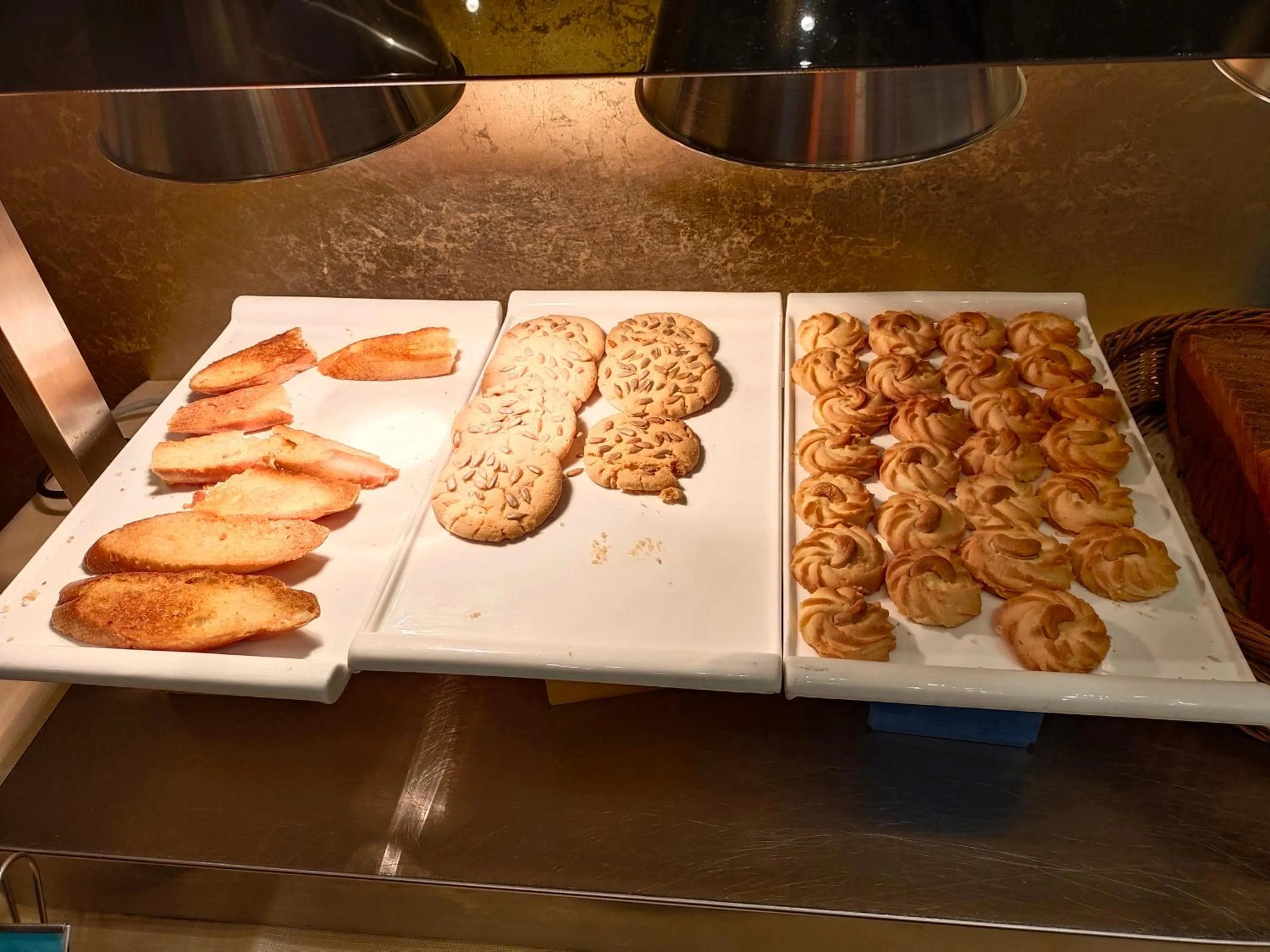 Buffet breakfast in Skytel Hotel Chengdu-City Center