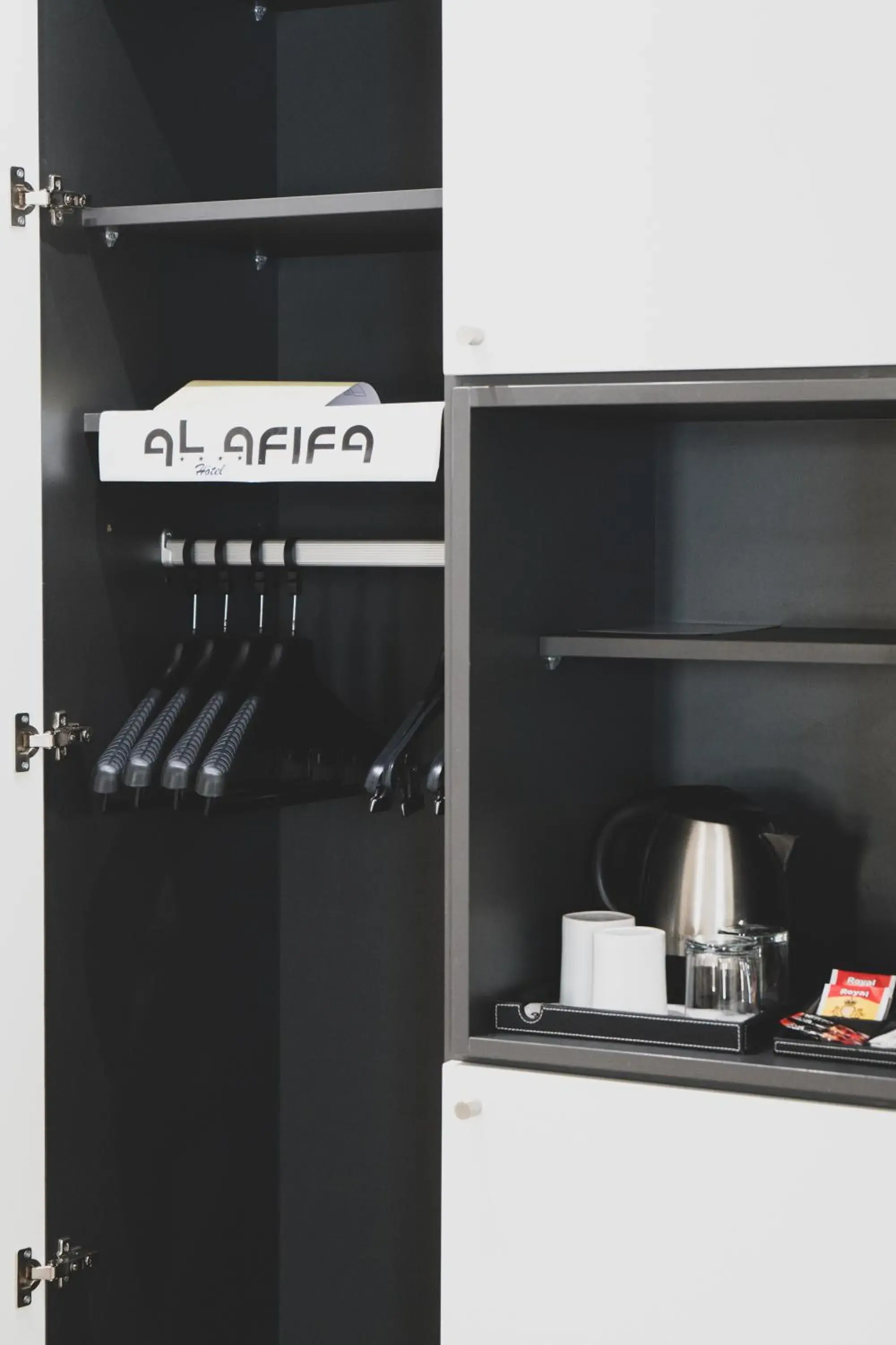 Coffee/tea facilities in Hôtel AL AFIFA Coffee/tea facilities in Hôtel AL AFIFA