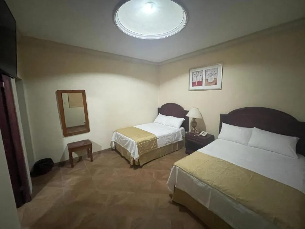 Photo of the whole room, Bed in Hotel Plaza Express