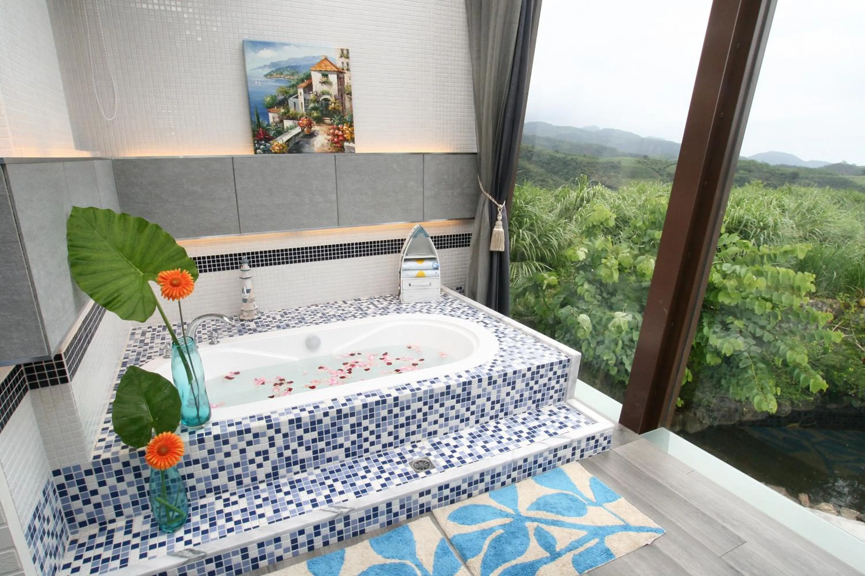 Bath, Bed in Hao Wang Jiao House