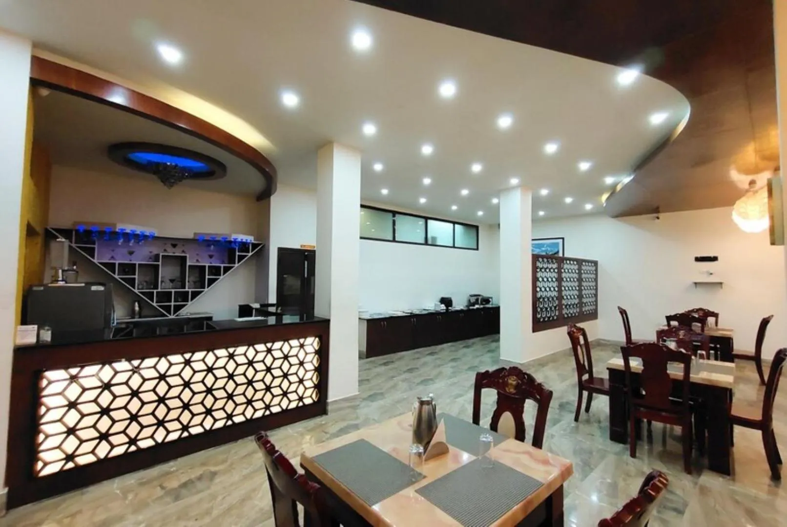 Restaurant/places to eat in Jain Group- Royal Orchid & Spa, Gangtok