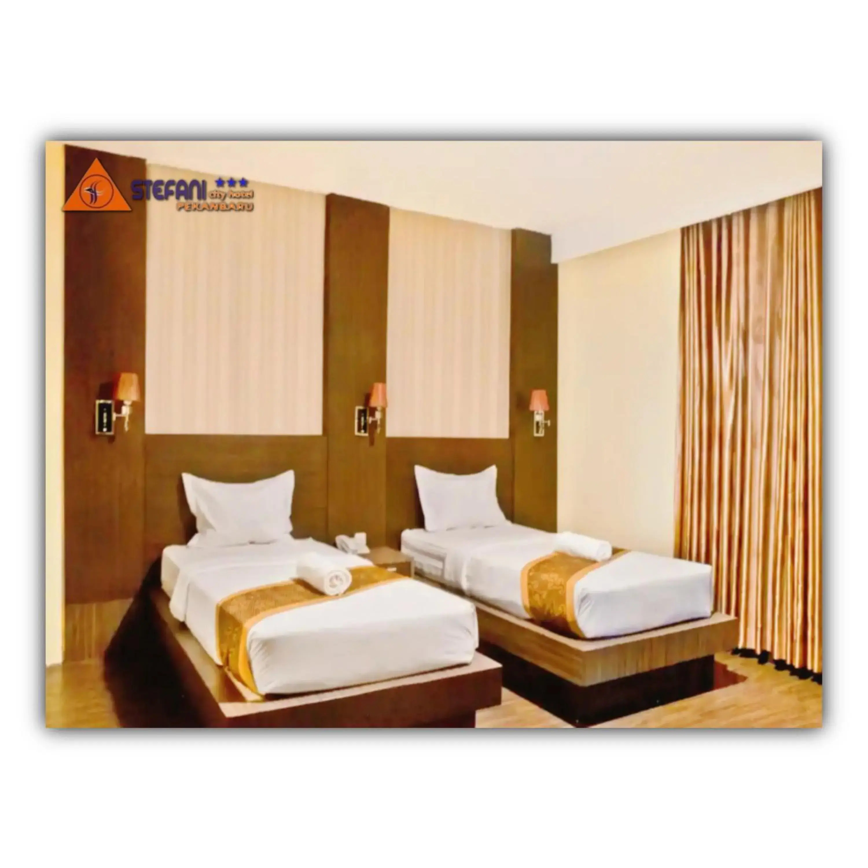 Deluxe Twin Room in STEFANI MAKATI HOTEL Deluxe Twin Room in STEFANI MAKATI HOTEL