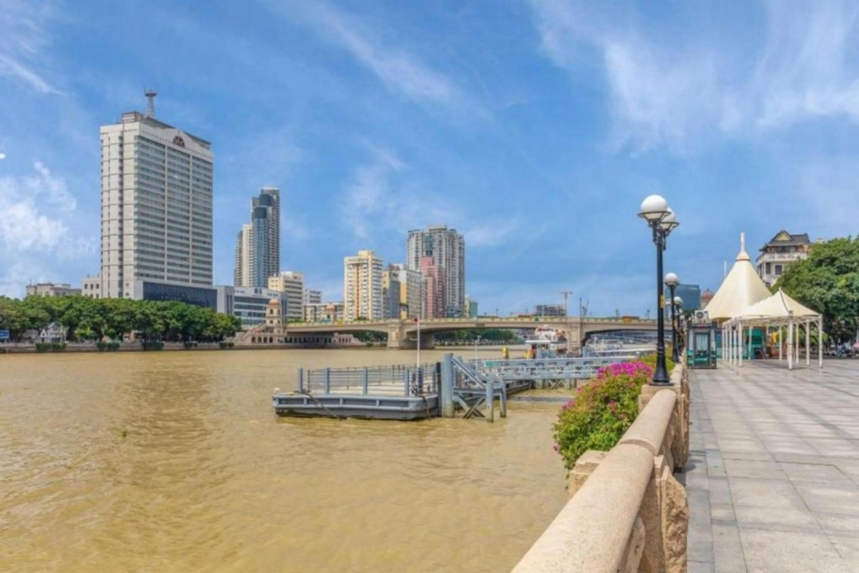 Property building in Yimimi Apartment - Guangzhou 13th Line Yide Road Metro Station