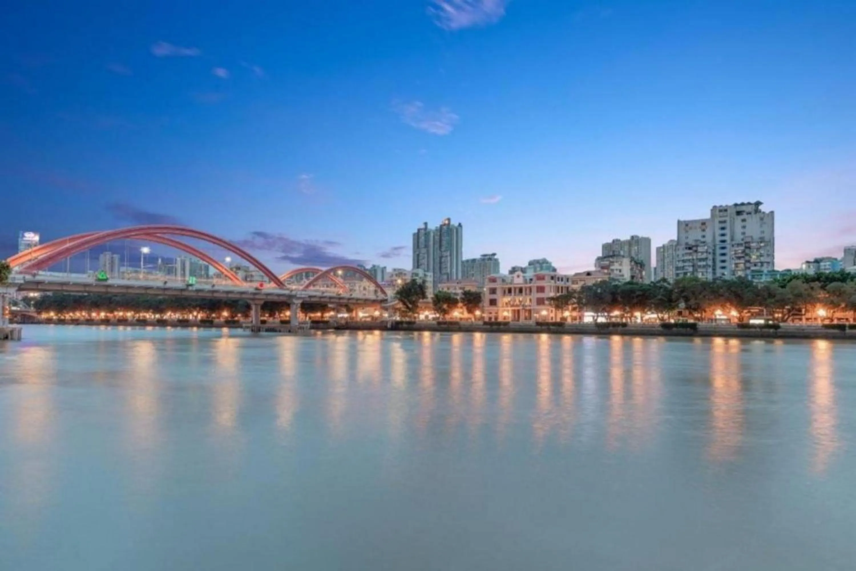 Nearby landmark in Yimimi Apartment - Guangzhou 13th Line Yide Road Metro Station