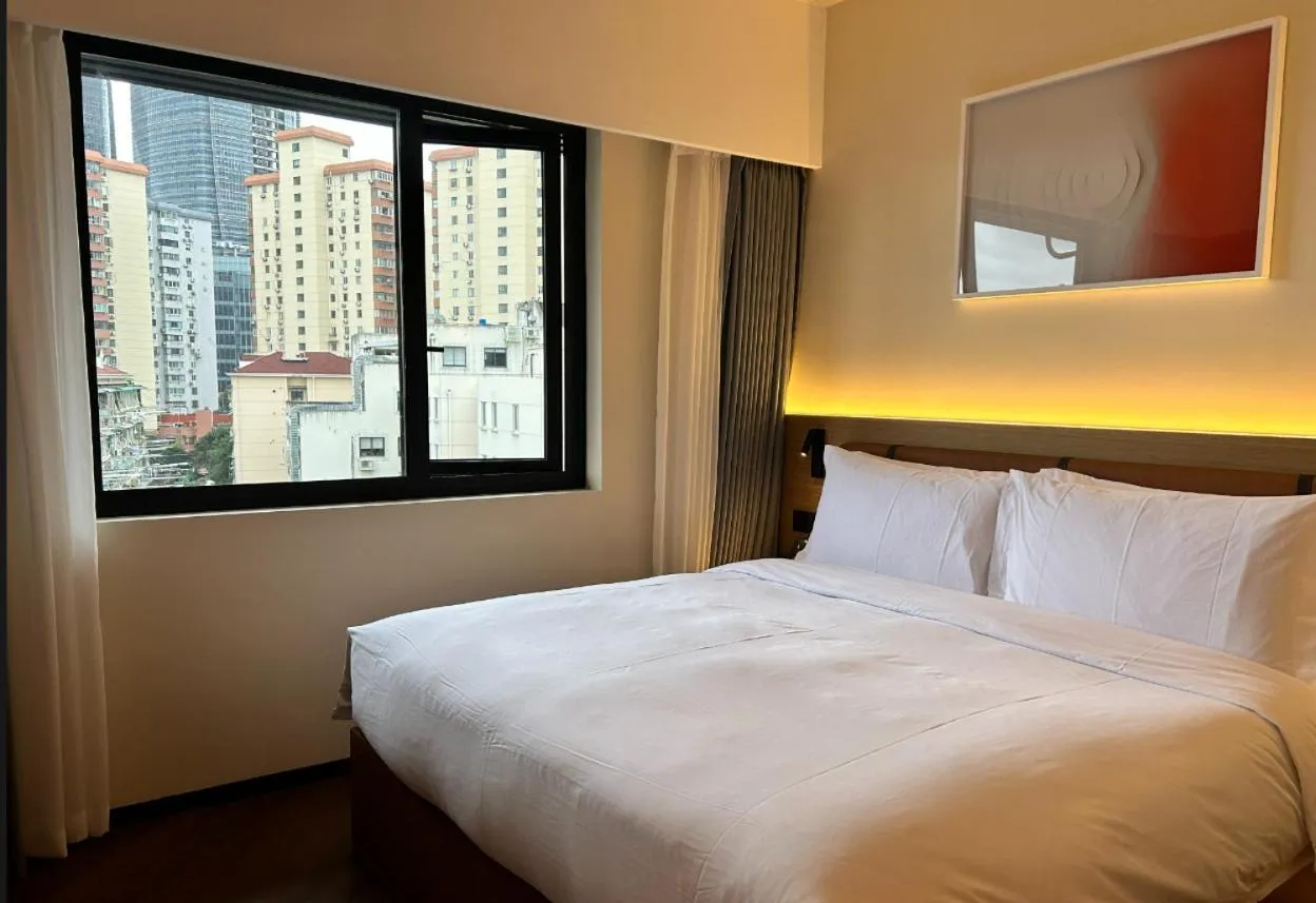 Bed in Mia Hotel - Shanghai Xuhui Jiaotong University