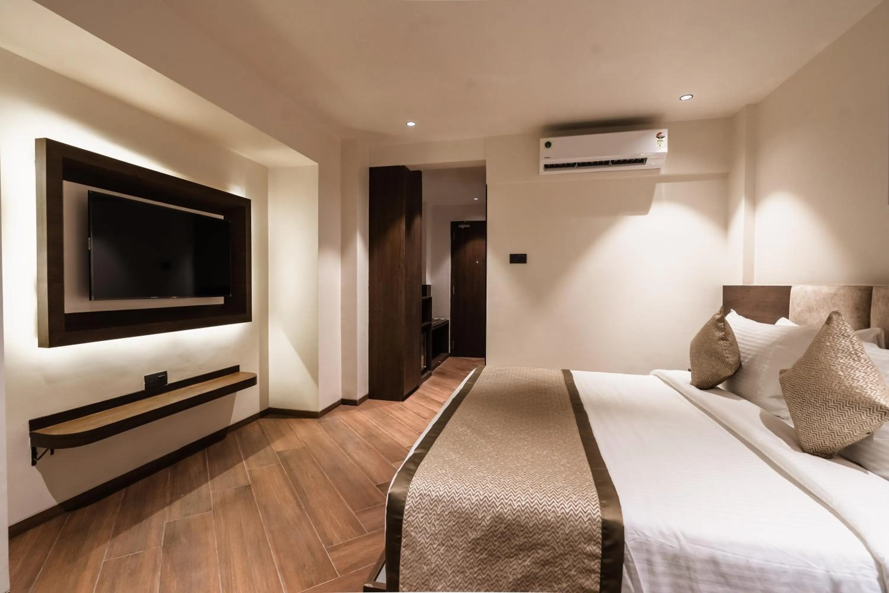 Bed in Regenta Place Igatpuri