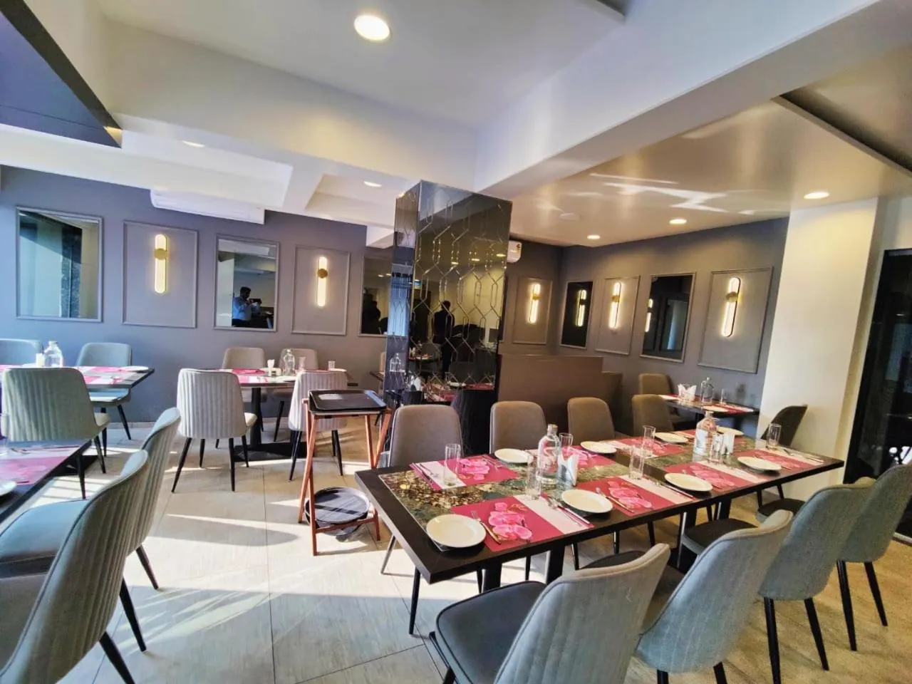 Restaurant/places to eat in Regenta Place Igatpuri