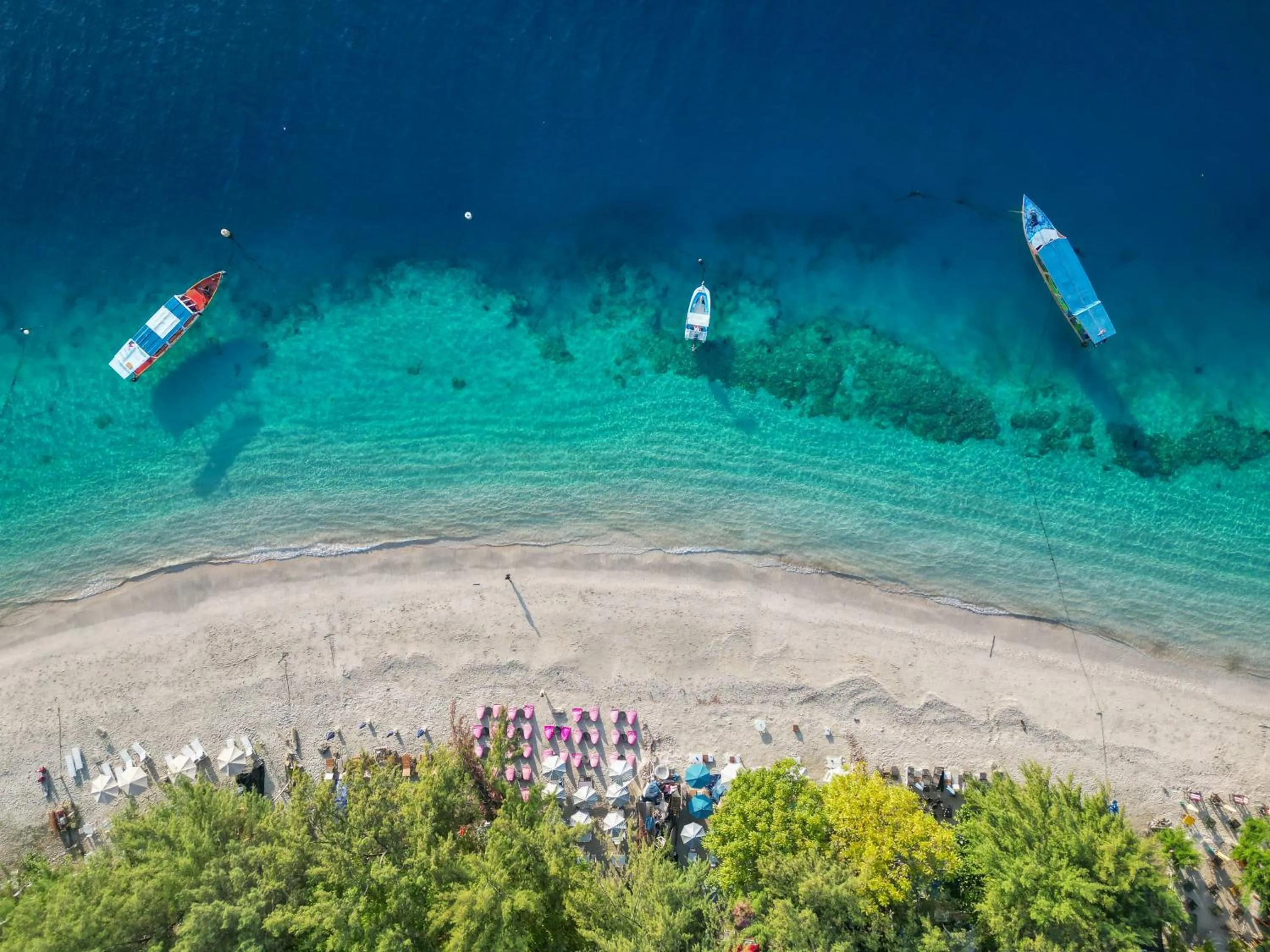 Beach in Creative Trawangan Stay