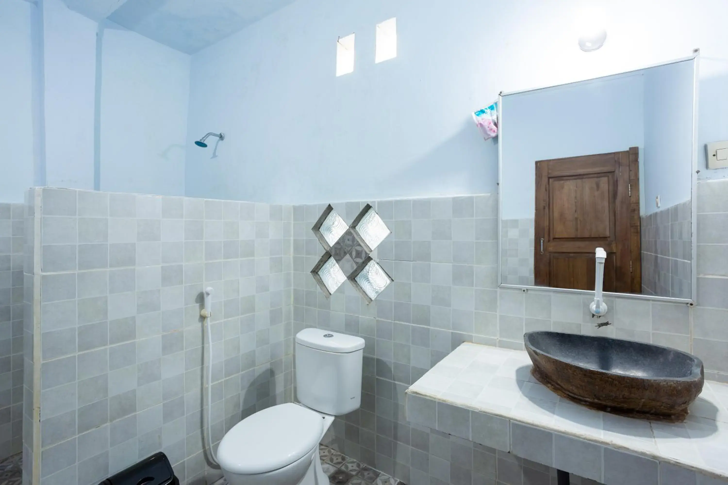 Double Room in Creative Trawangan Stay Double Room in Creative Trawangan Stay