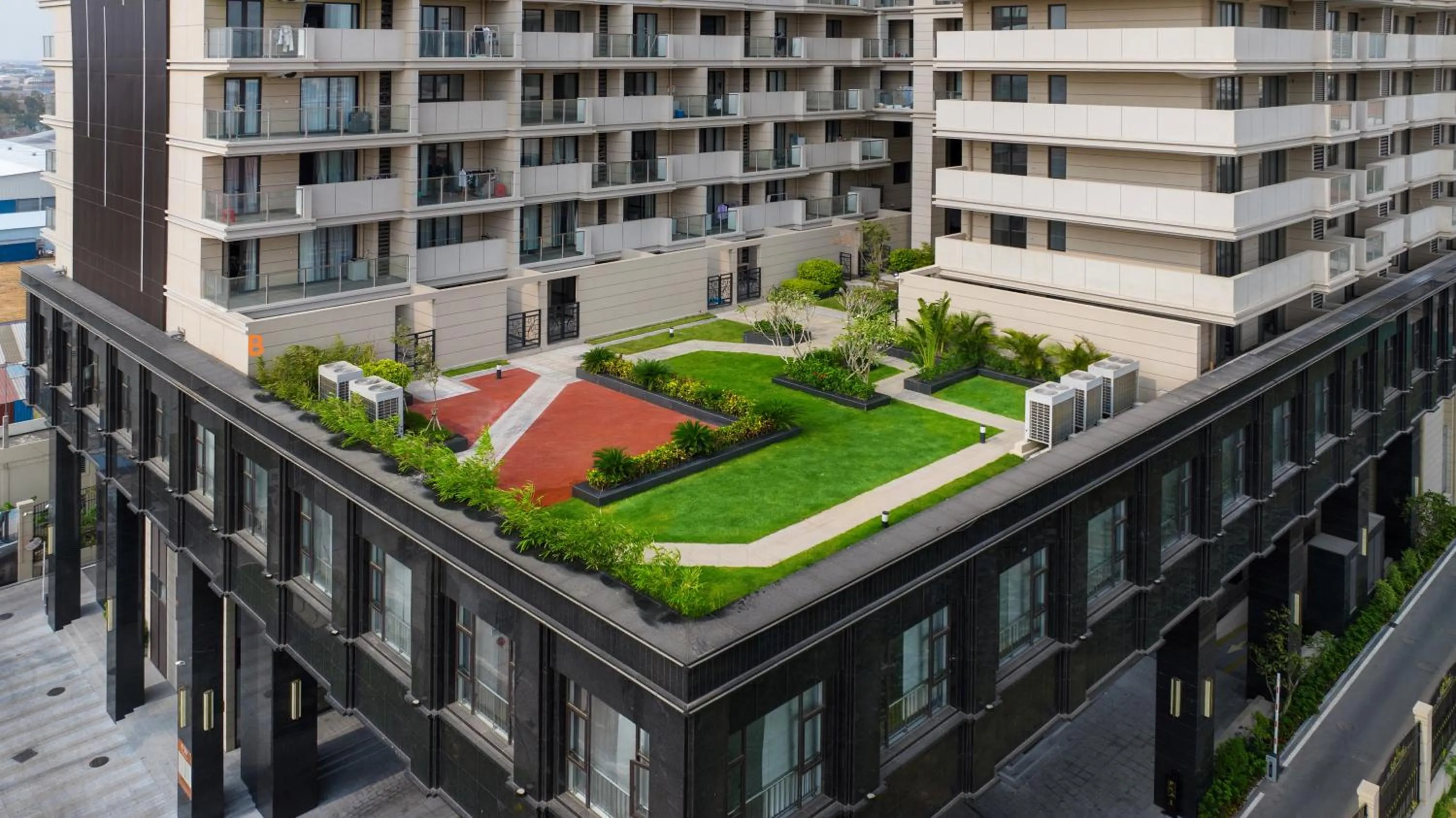 Property building in JD POLMAN Hotel