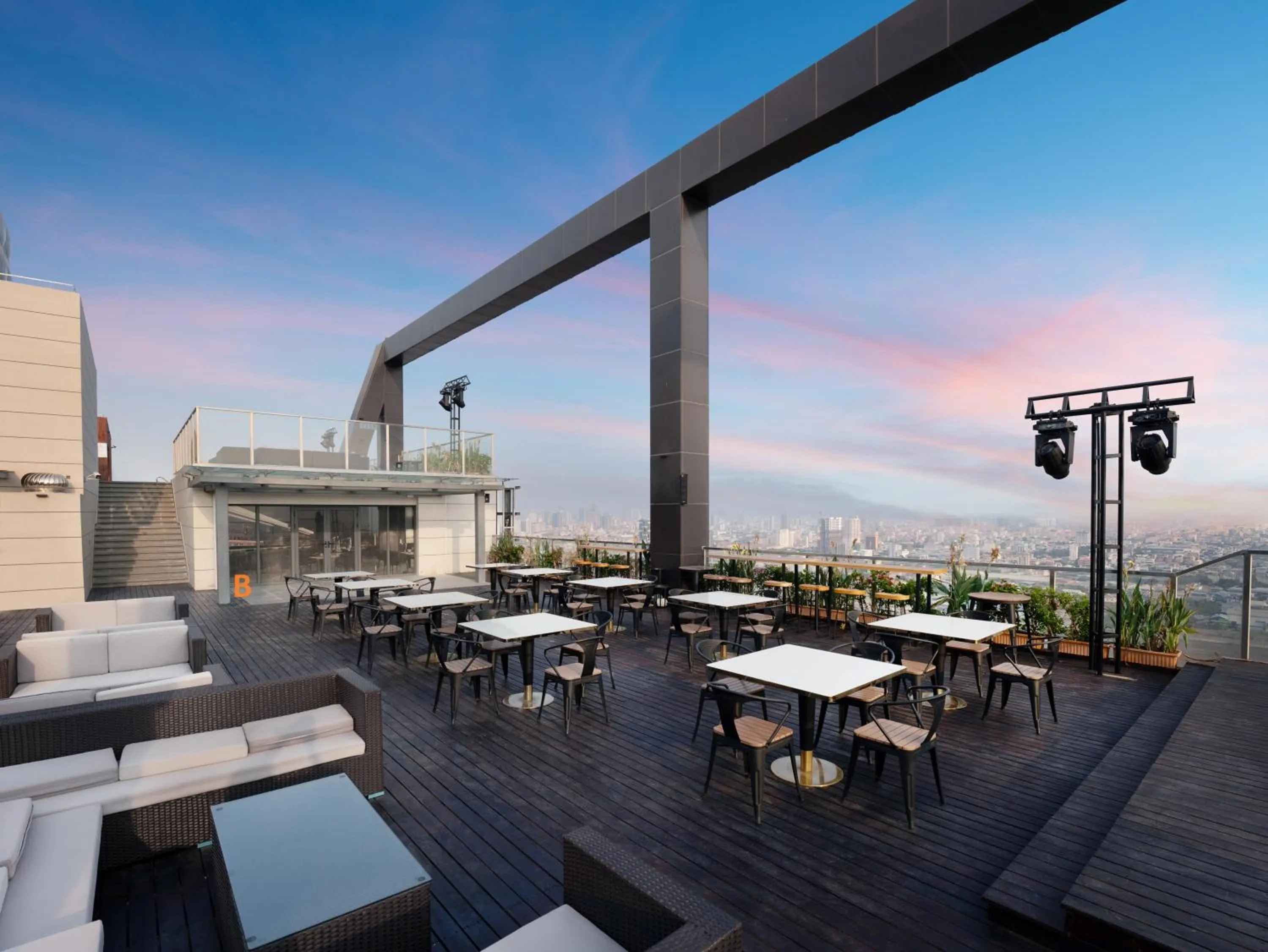 Property building in JD POLMAN Hotel