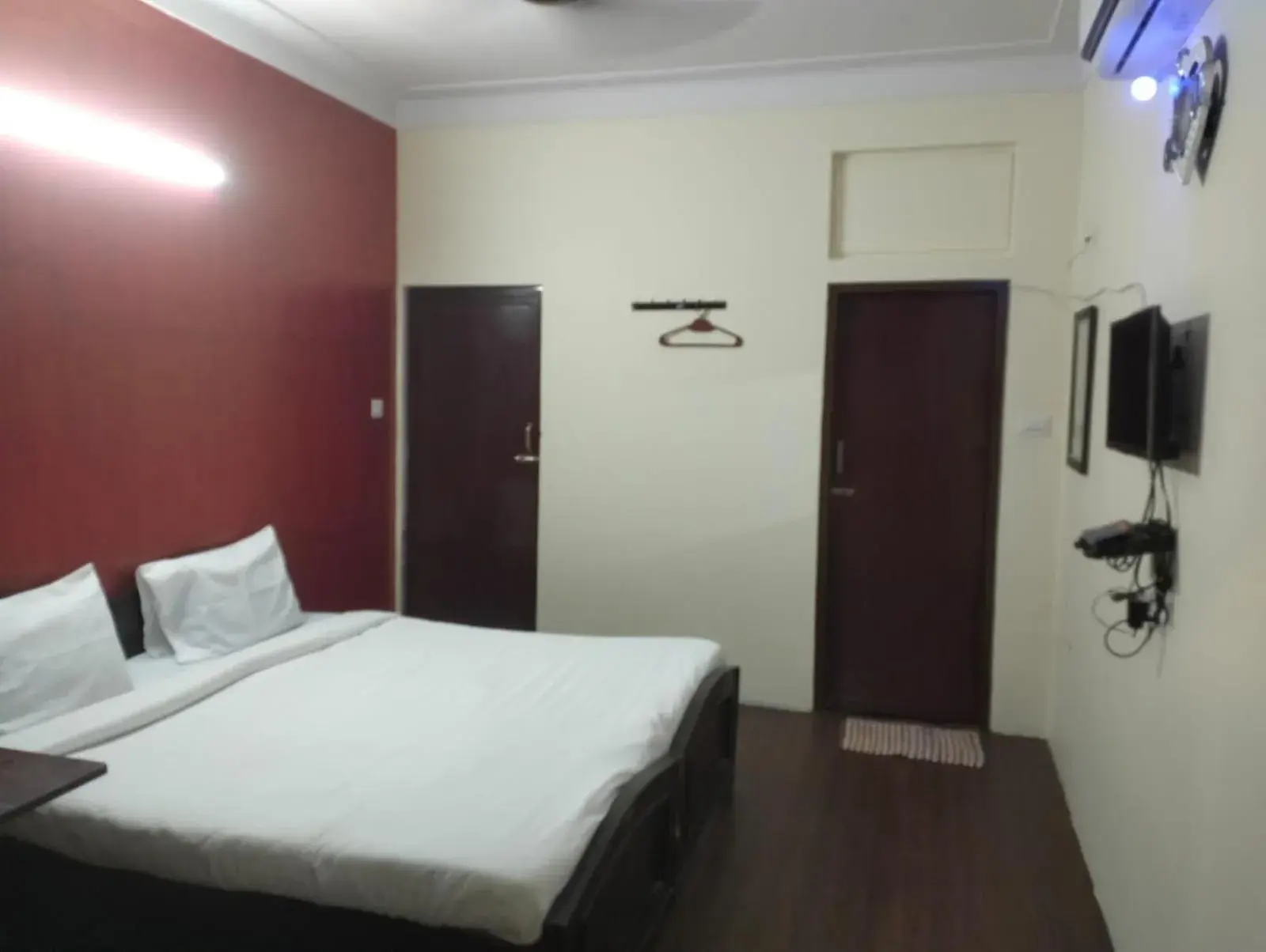 TV and multimedia in Sharma Residency Chennai Egmore TV and multimedia in Sharma Residency Chennai Egmore