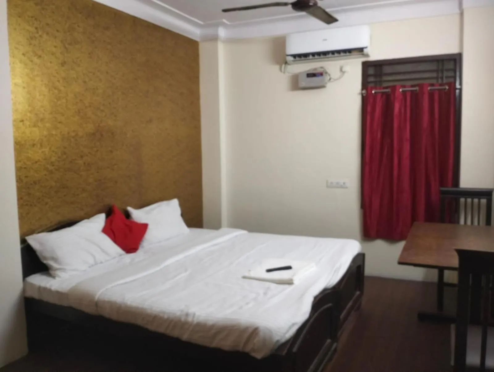 Bed in Sharma Residency Chennai Egmore