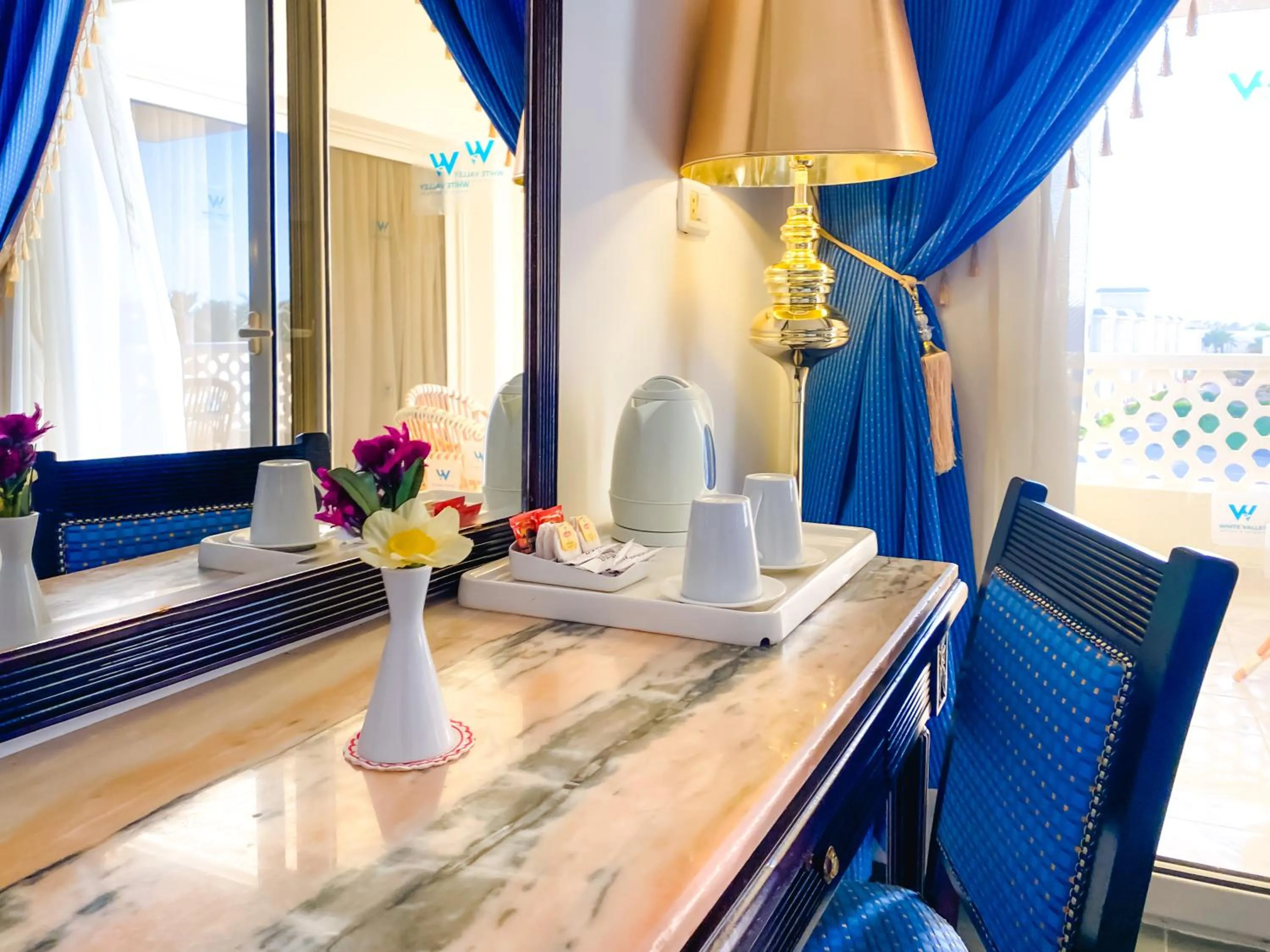 Guests in White Valley Palace