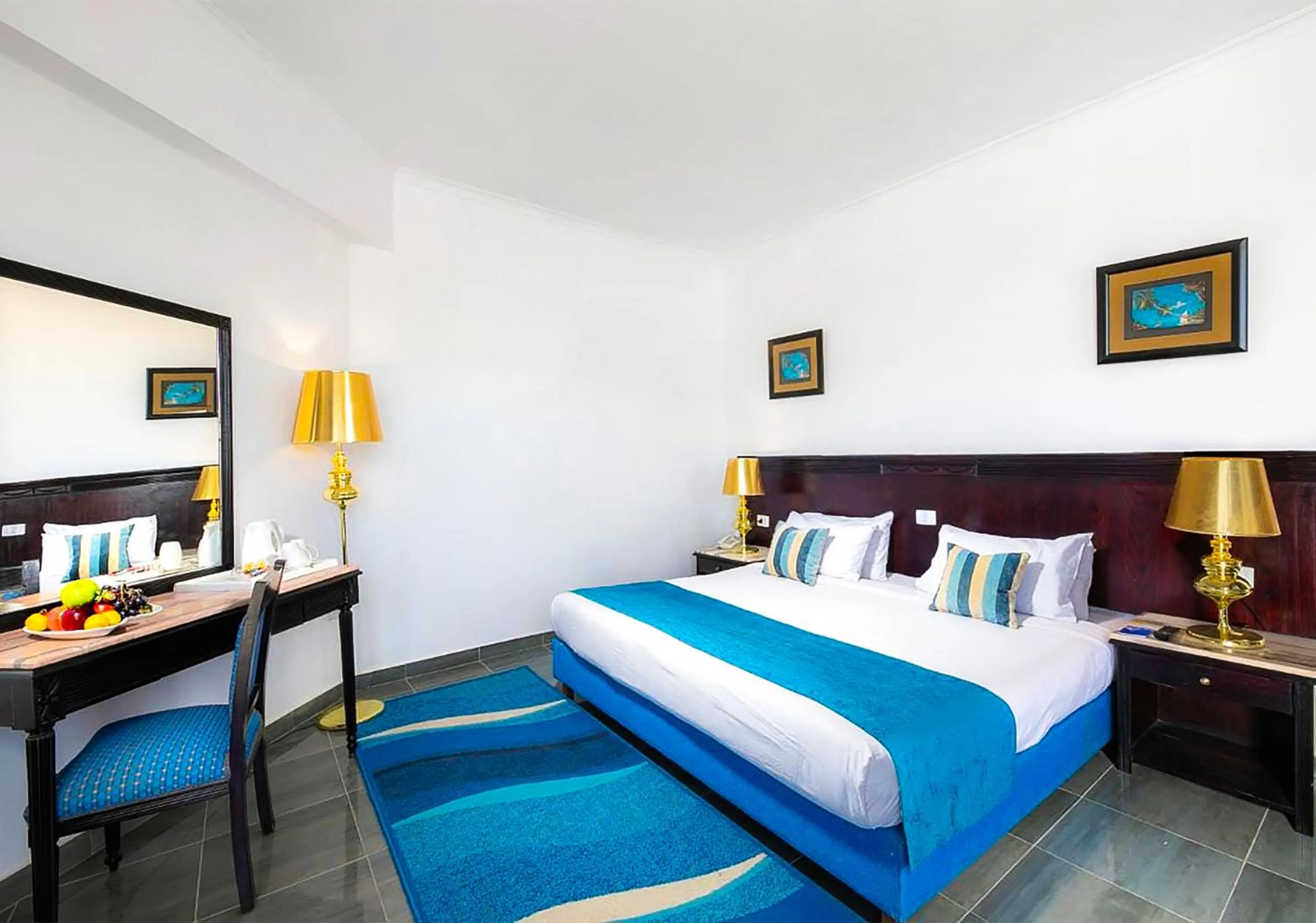 Guests in White Valley Palace