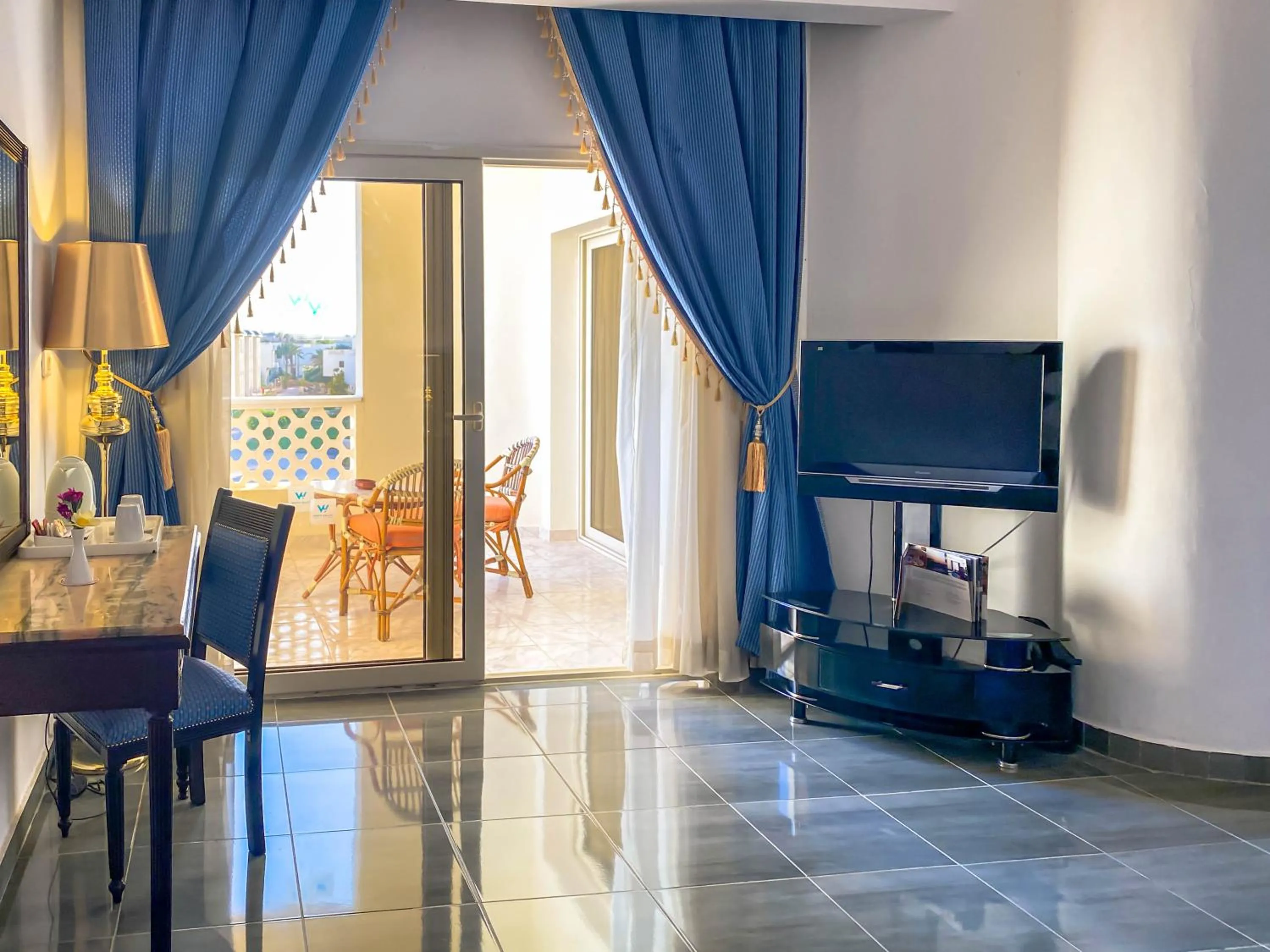 Photo of the whole room in White Valley Palace