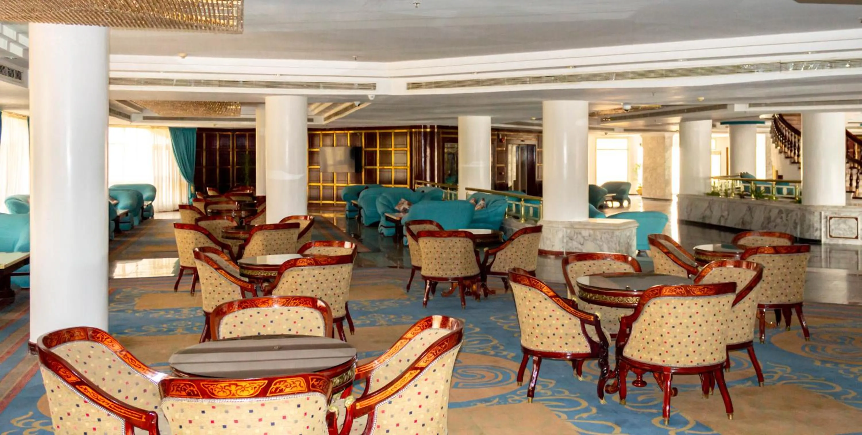 Lobby or reception in White Valley Palace