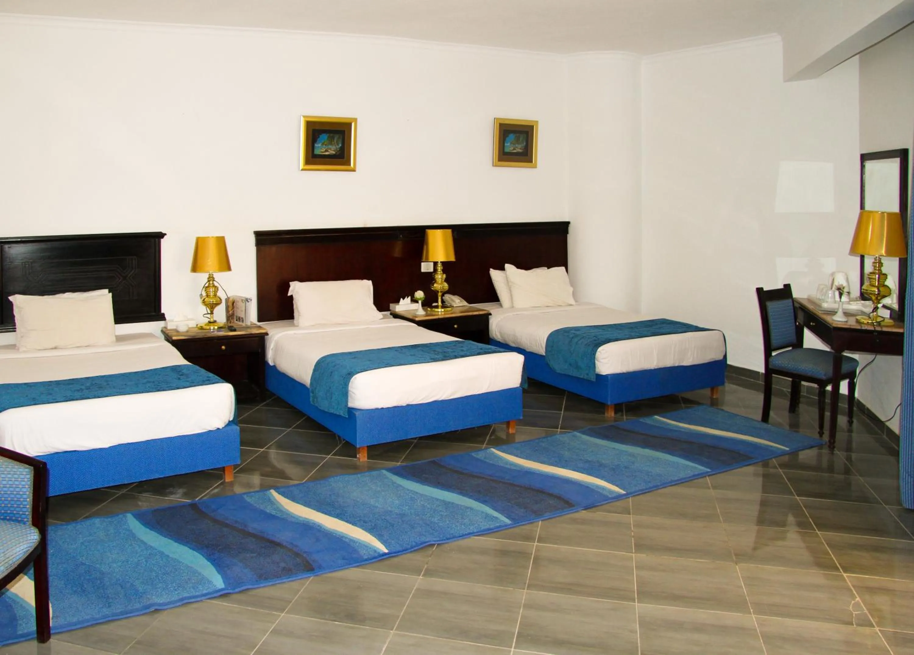 Guests in White Valley Palace