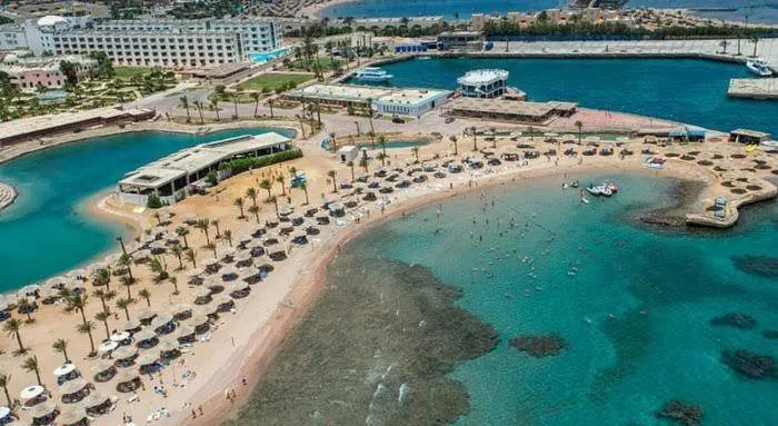Beach in White Valley Palace