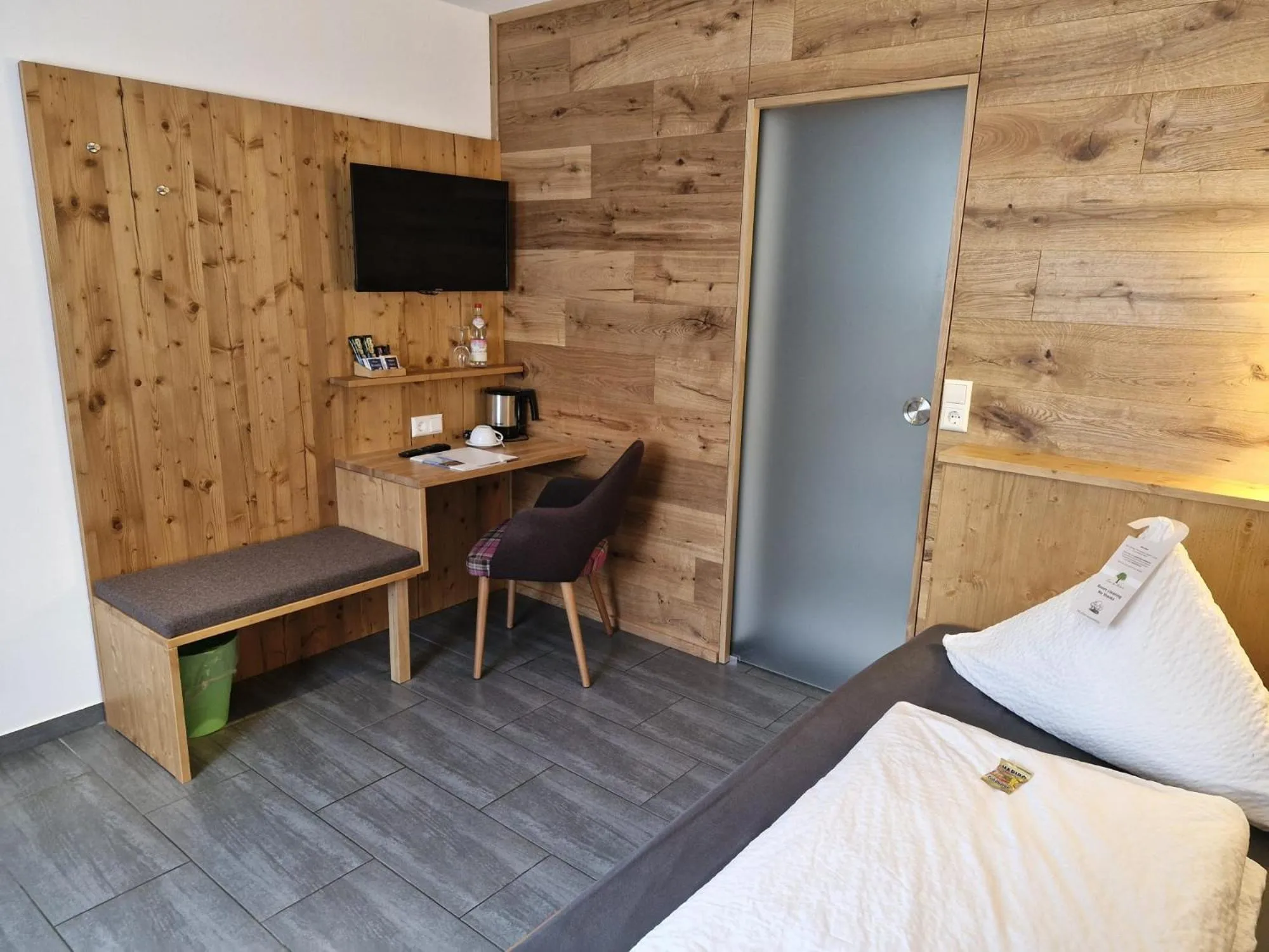 Photo of the whole room, Bed in Gasthof Zur Seku