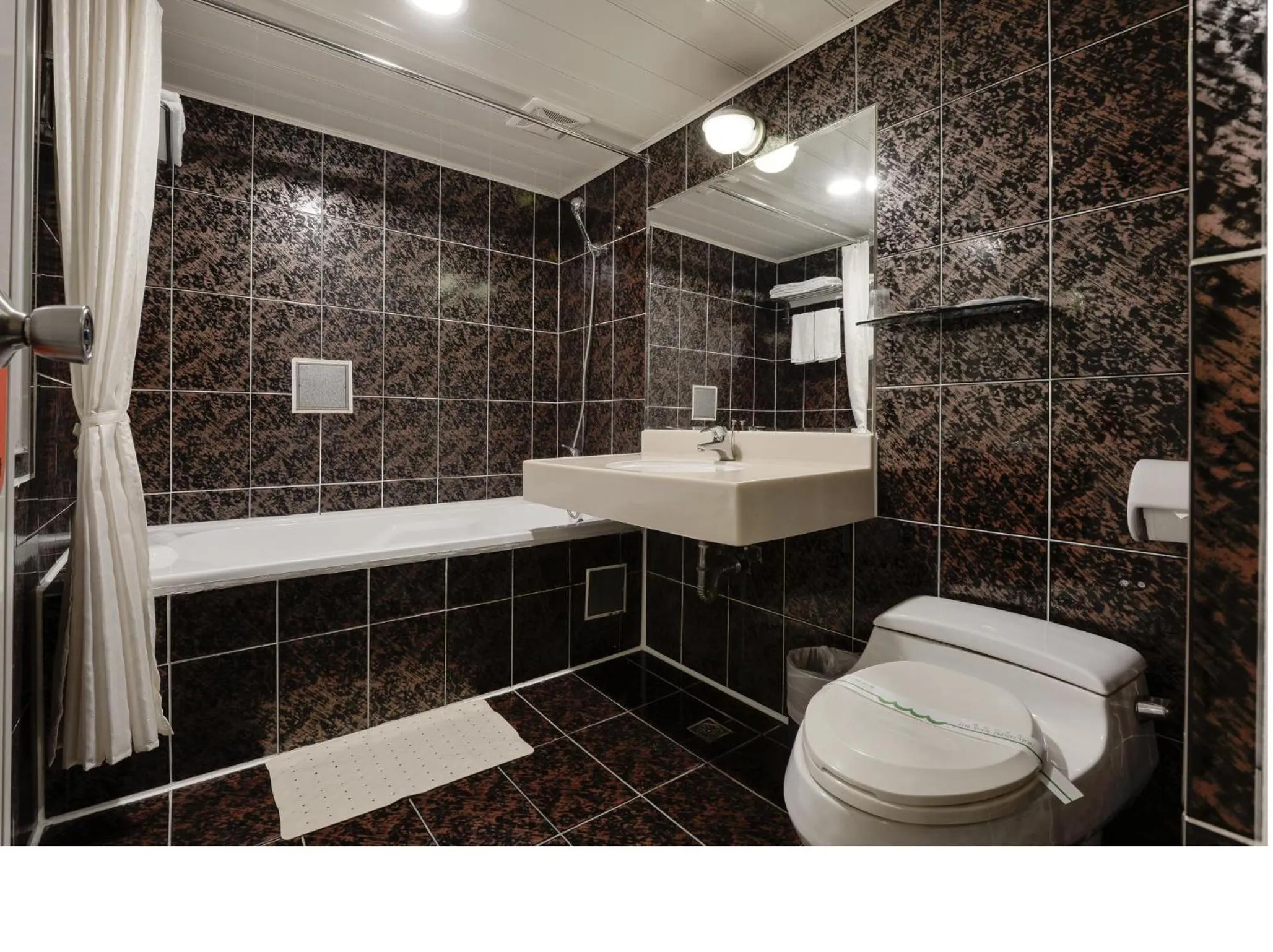 Photo of the whole room in Kaja Hotel