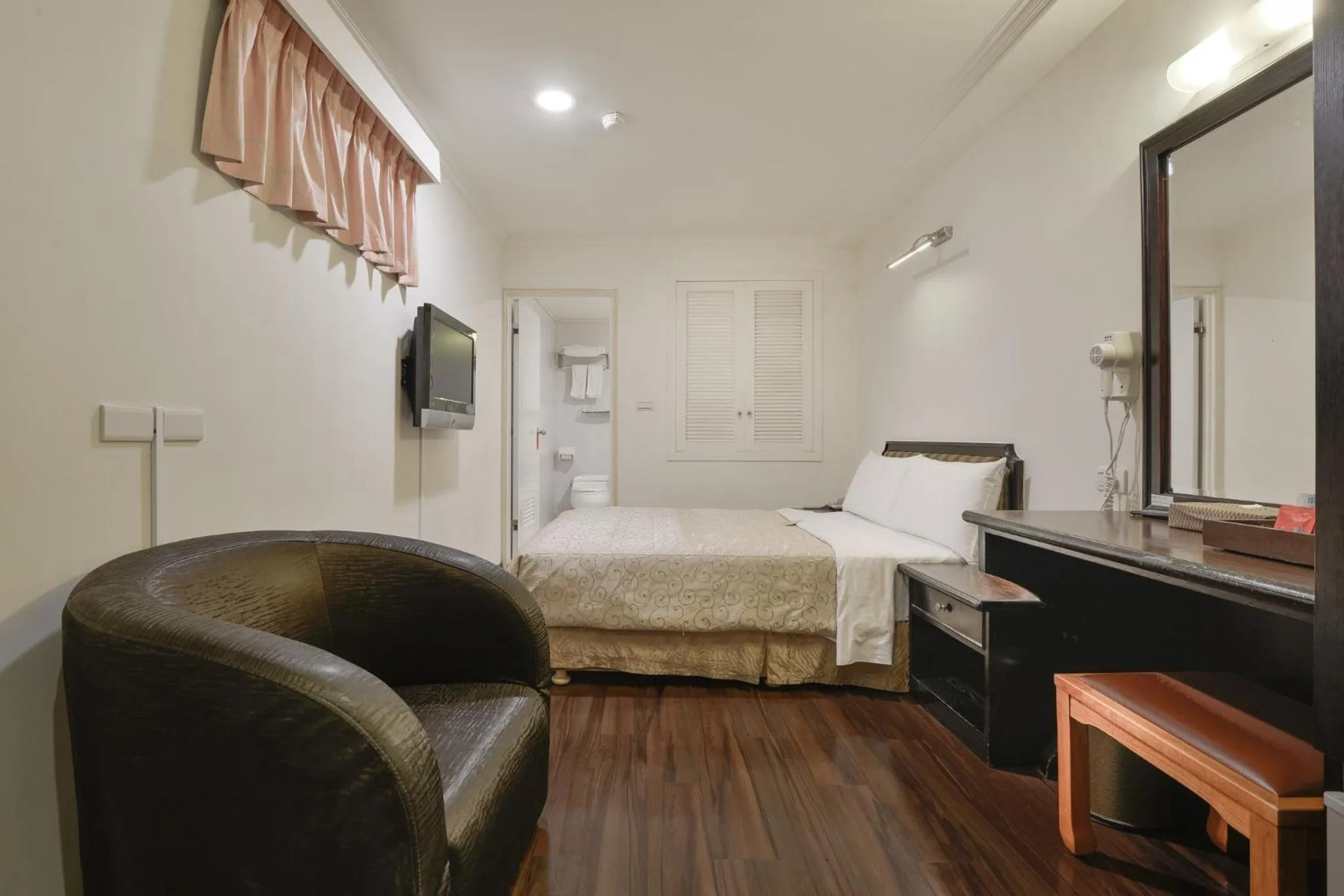 Photo of the whole room in Kaja Hotel