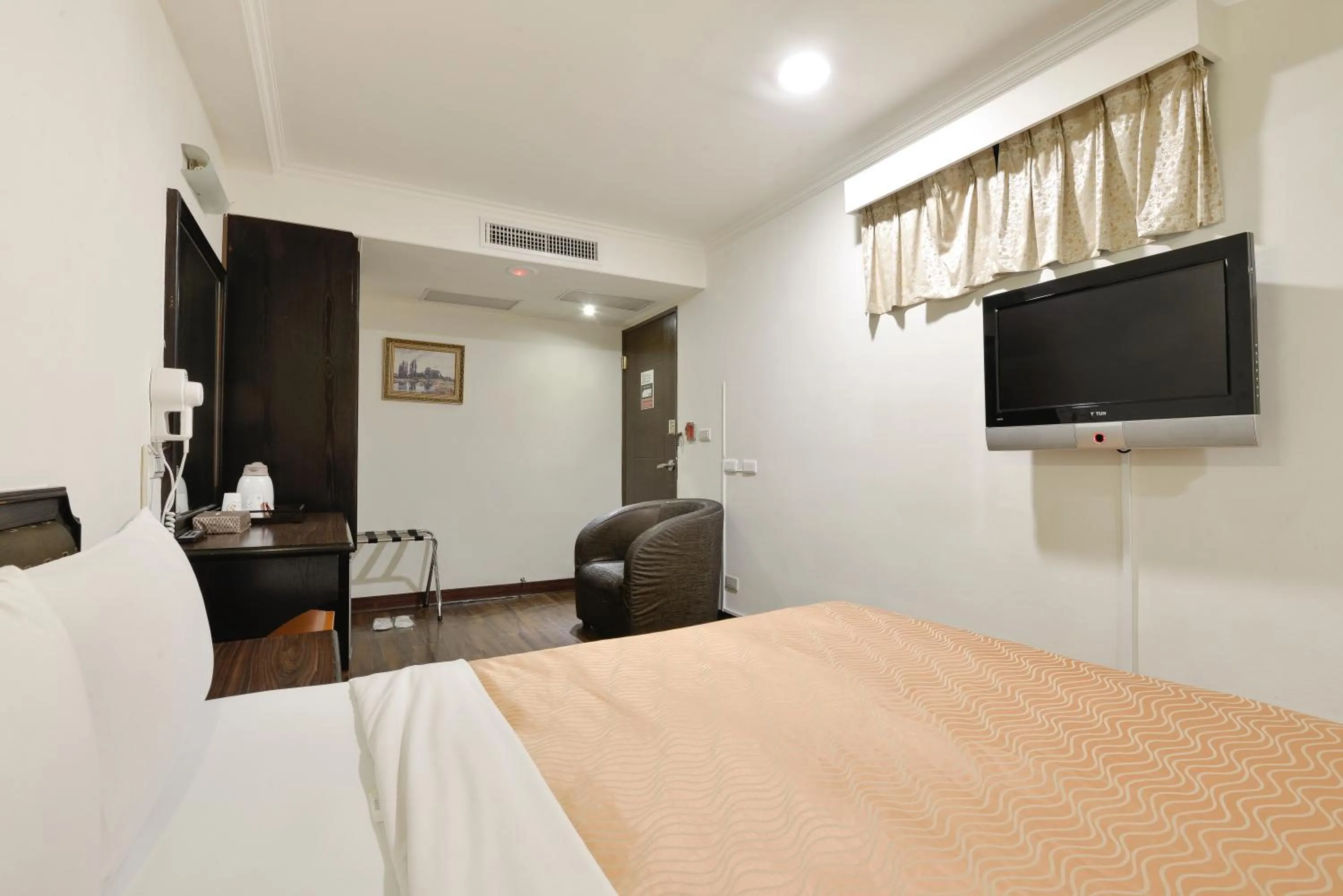 Photo of the whole room in Kaja Hotel