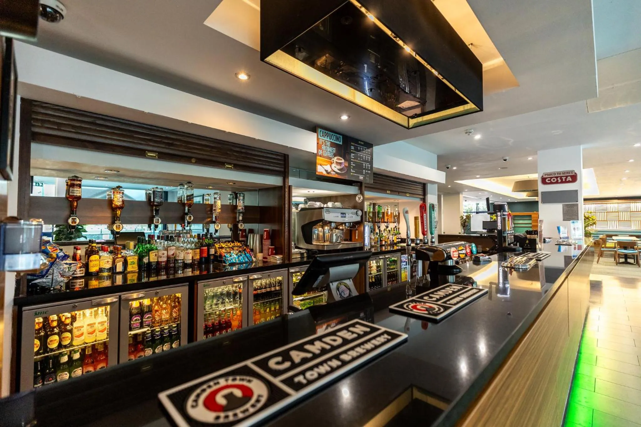 Lounge or bar in Holiday Inn Express London Heathrow T5 by IHG