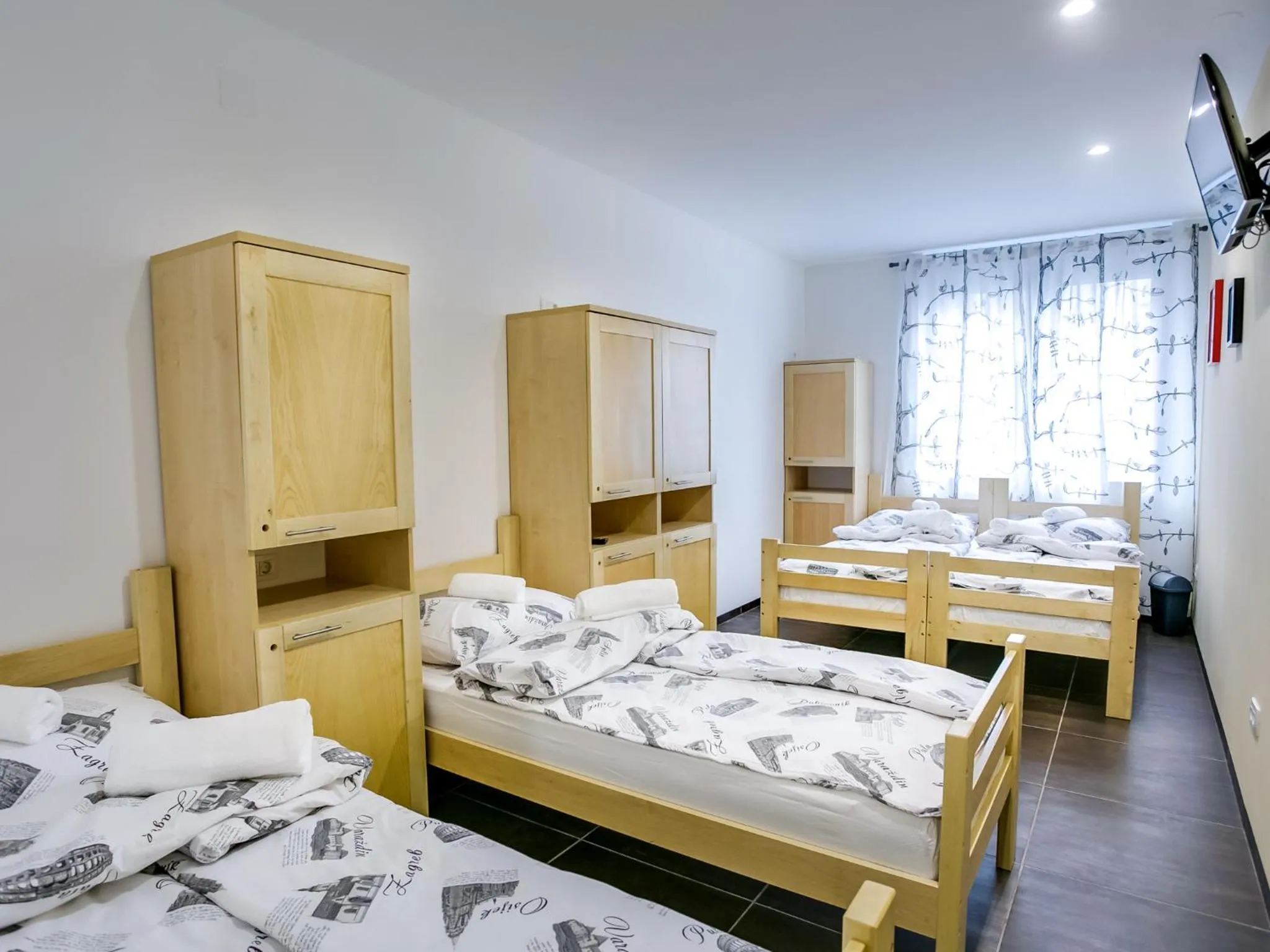 Photo of the whole room, Bed in Hostel Moving